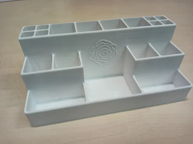 makeup organizer