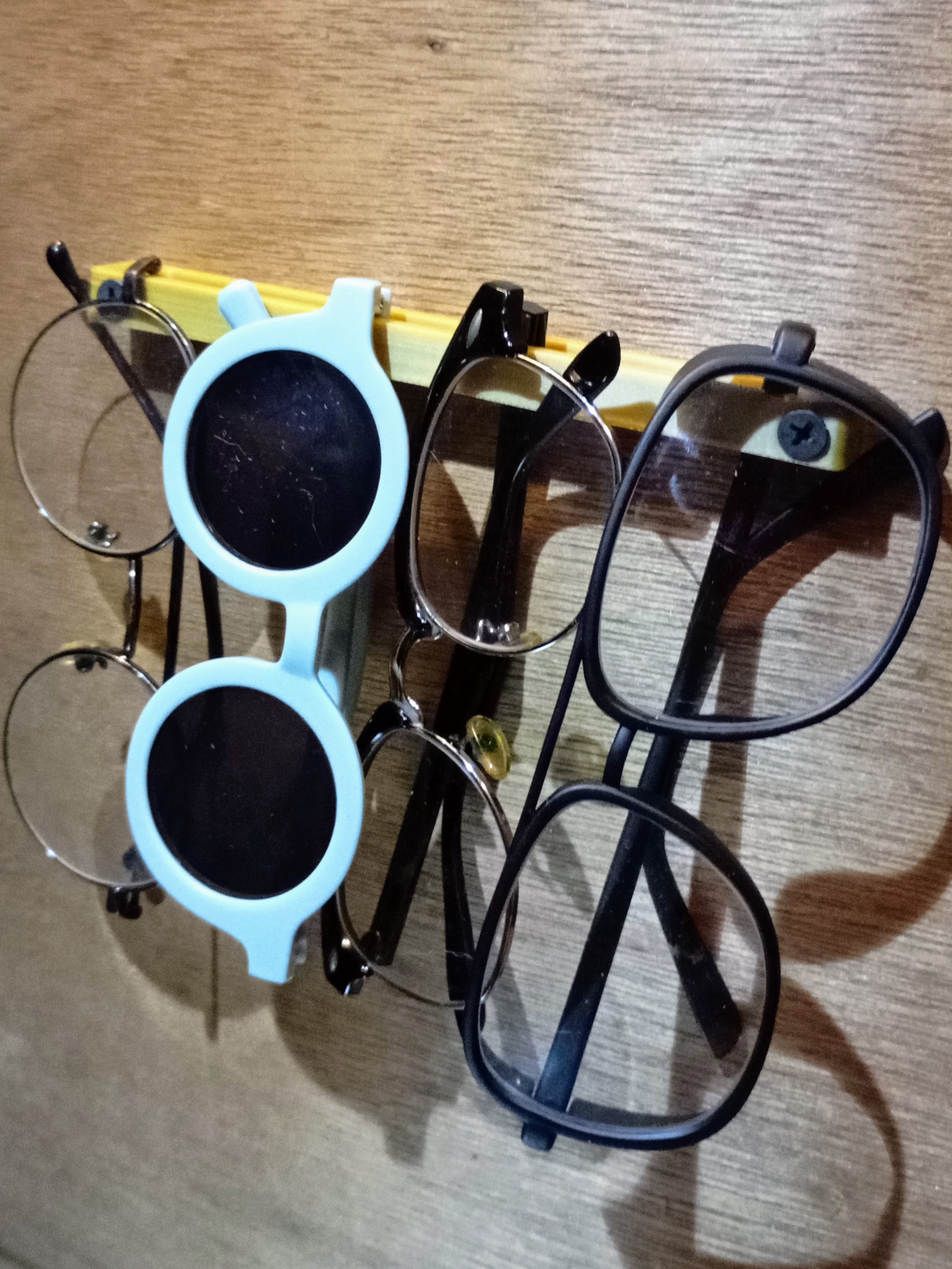 Glasses holder