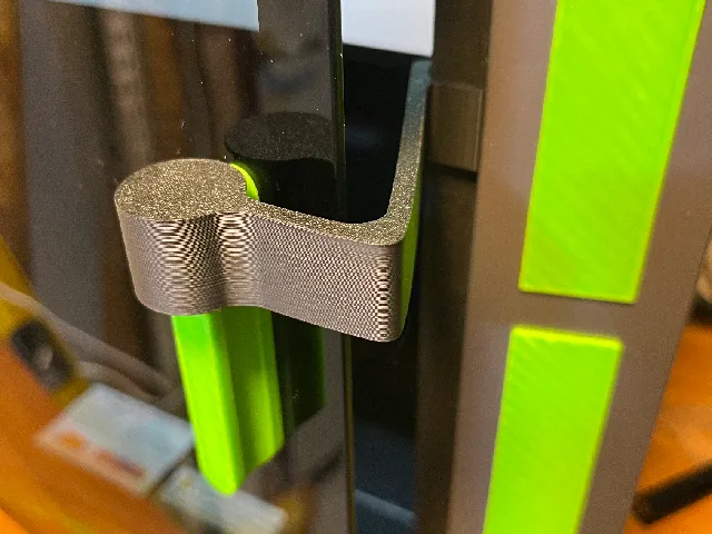 QIDI PLUS 4 Door latch