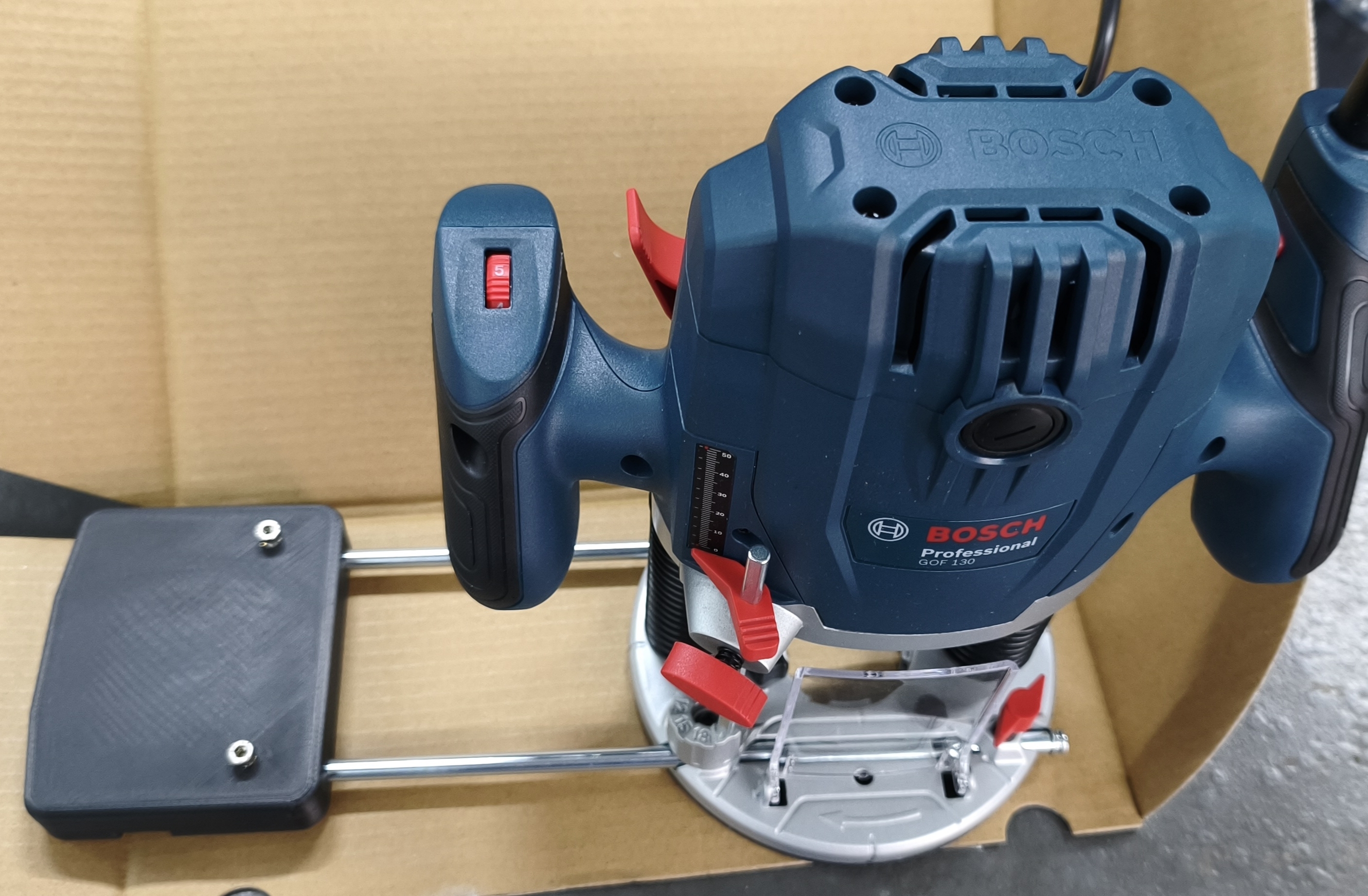 Bosch GOF 130 milling rail adapter