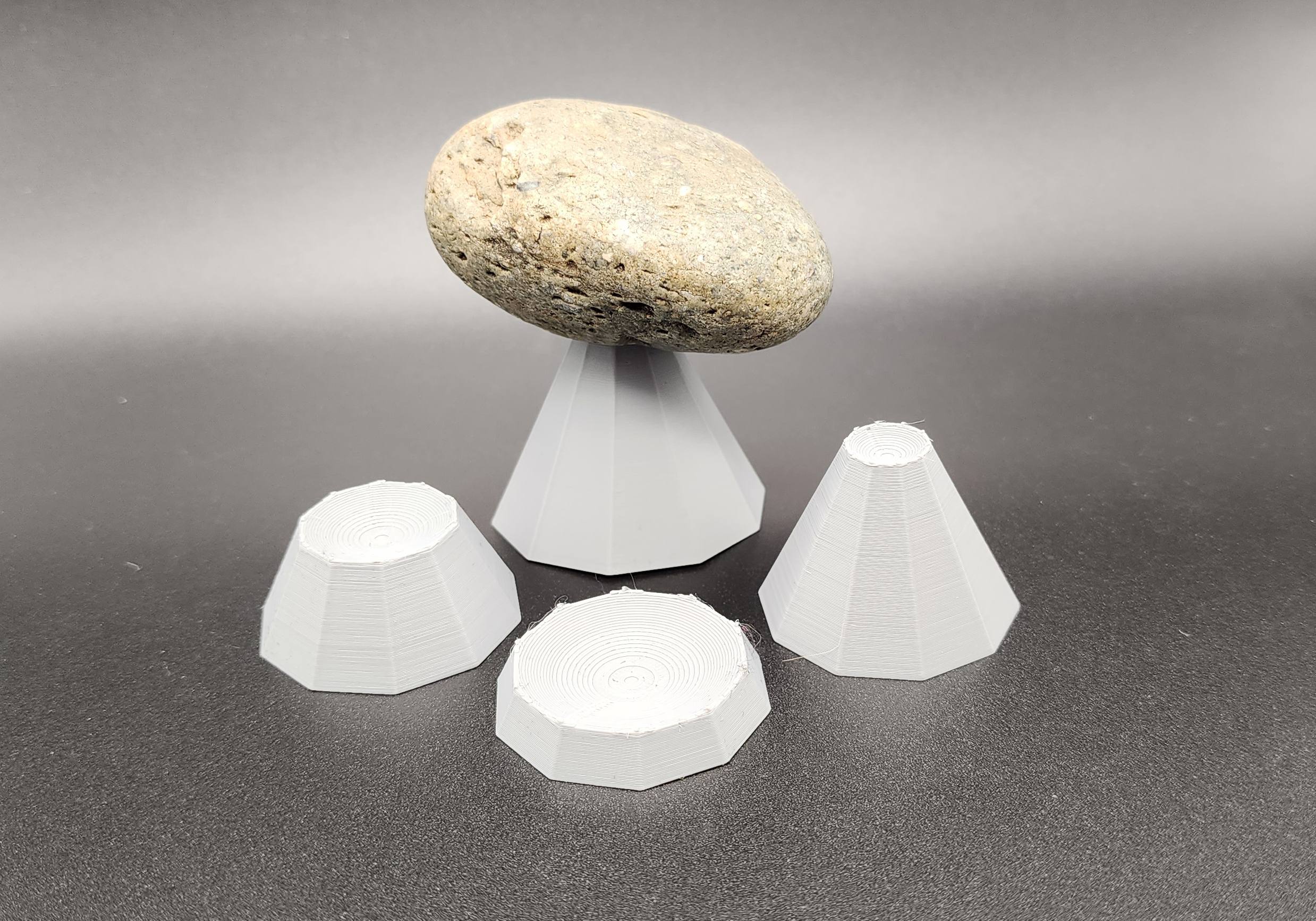 Miniatura 2 do modelo 3D Stands for 3D Scanning Round Objects