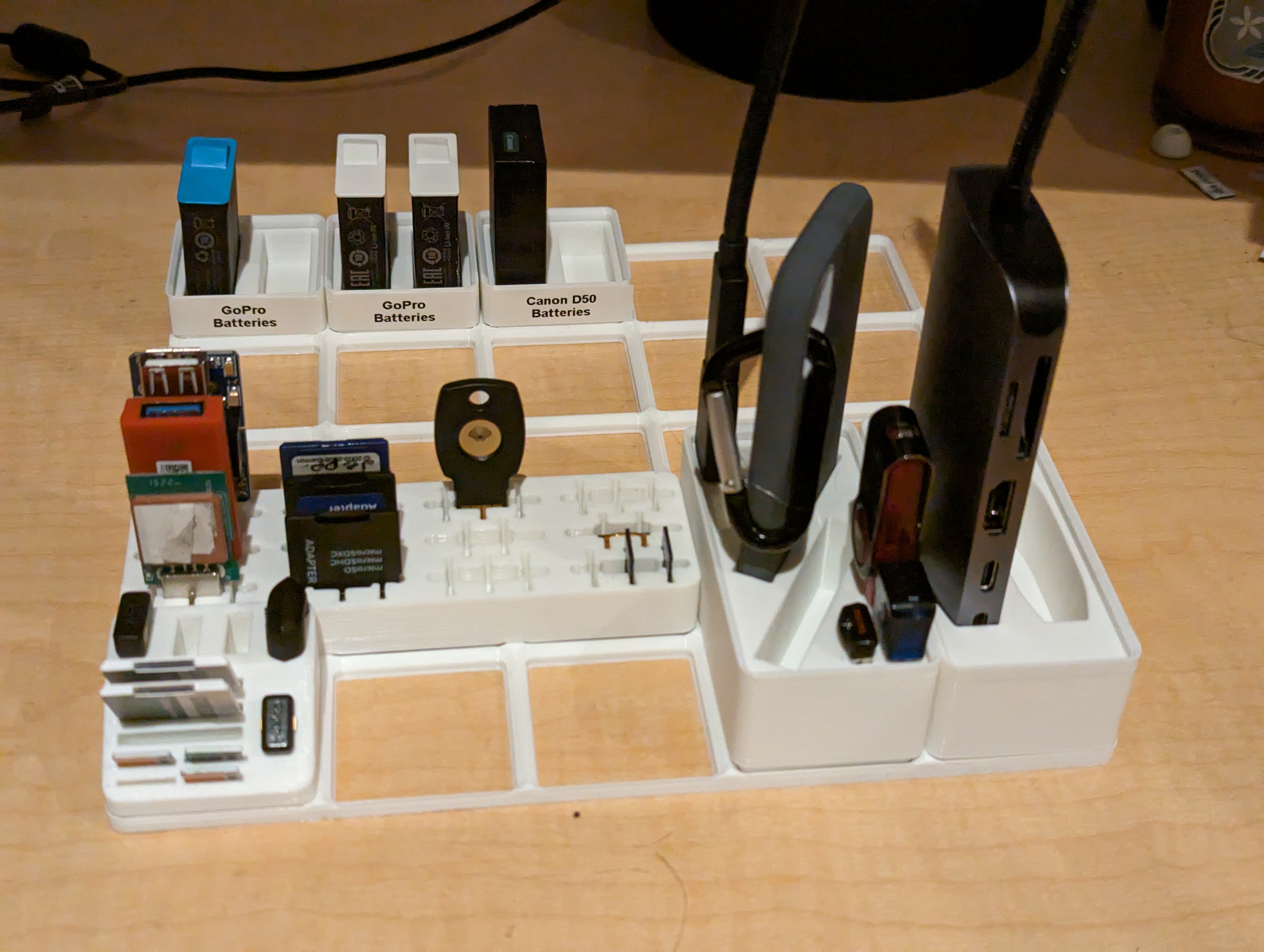 gridfinity-1x1-gopro-hero-10-11-battery-holder-by-storyinmemo