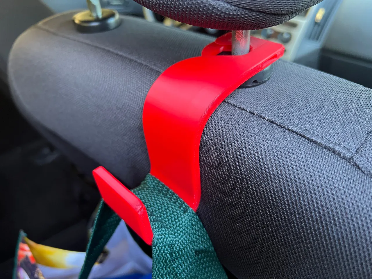 Headrest Hook with Rotating Latch for Cars & Automobiles by DesignCraft, Download free STL model