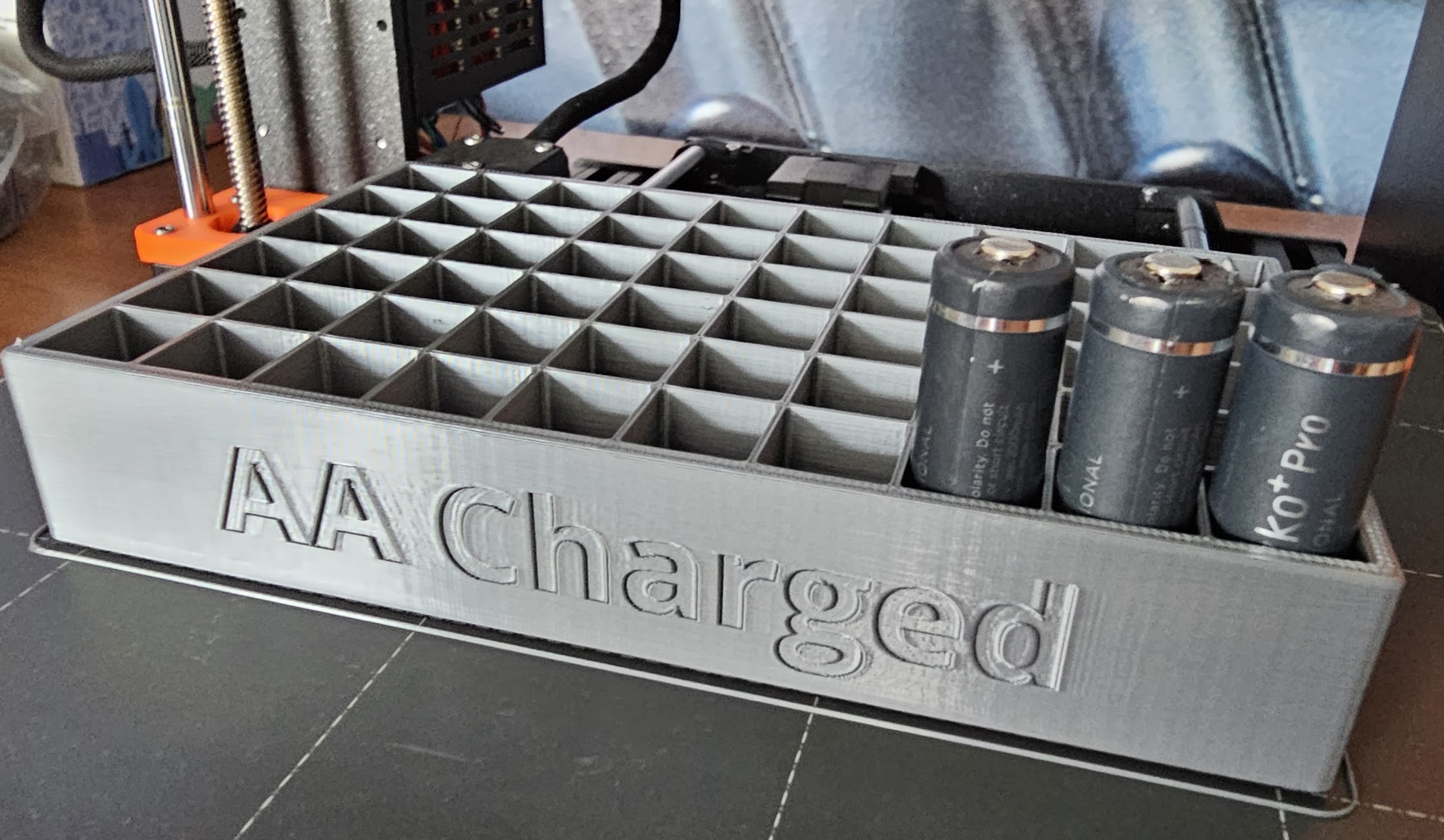 AA batteries stand charged by Karel (Lowprize) K. Download free STL