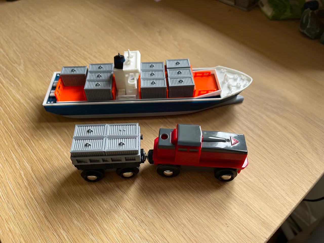 Brio hot sale container ship