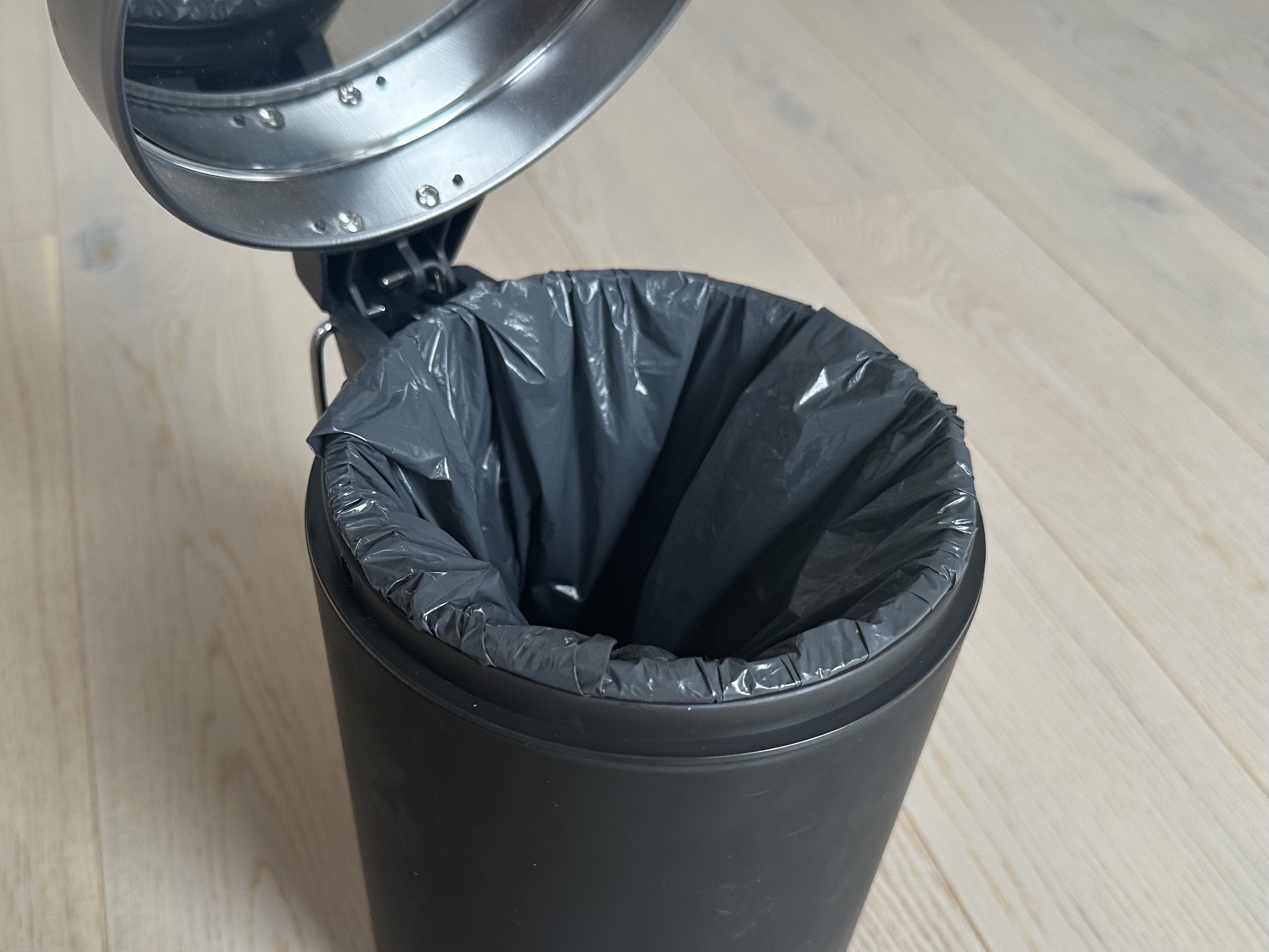 EKOLN Trash Bag Retainer Ring