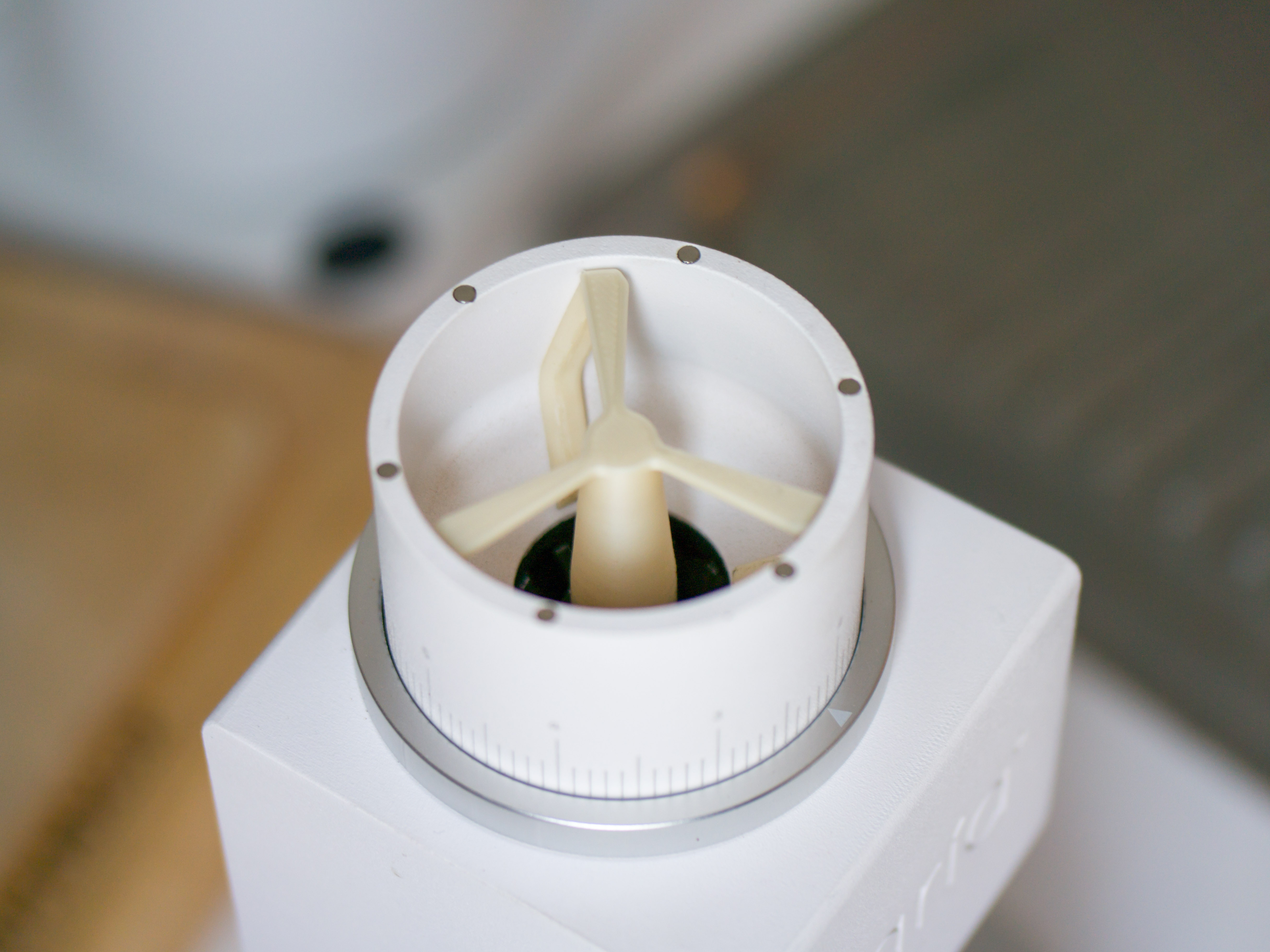 Varia VS3 & 3.5 Coffee Grinder bean distributor