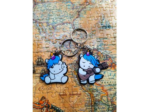 LLAVERO UNICORNIO CON GUITARRA / UNICORN KEYCHAIN WITH GUITAR