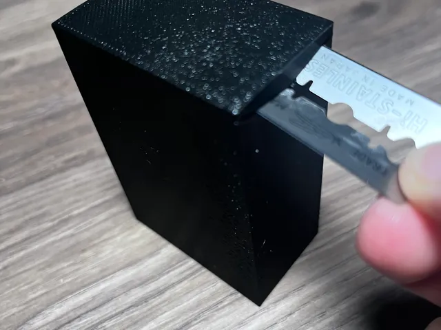 Razor Disposal Bin (print upside down no support needed)