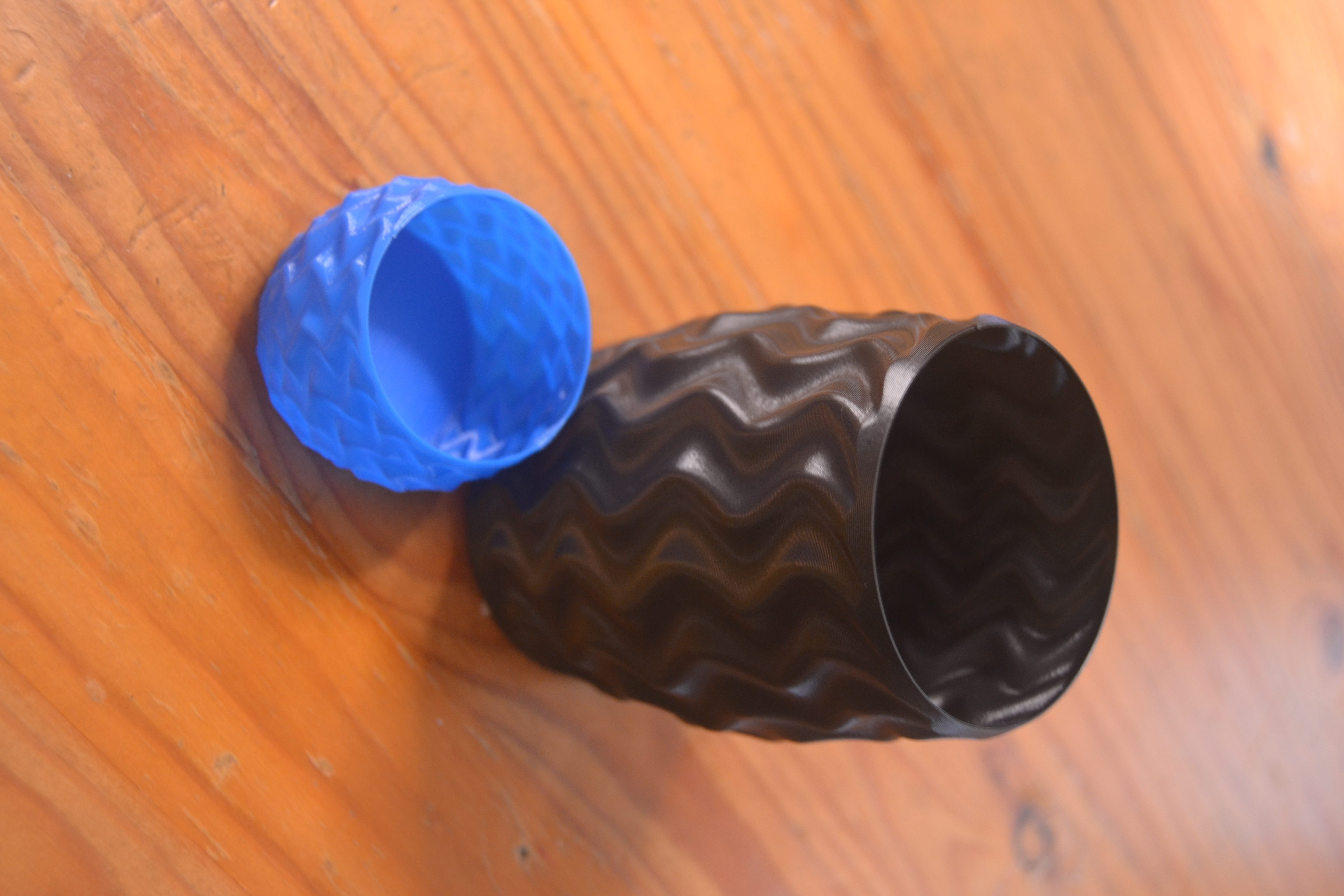 squiggly wave spiral vase