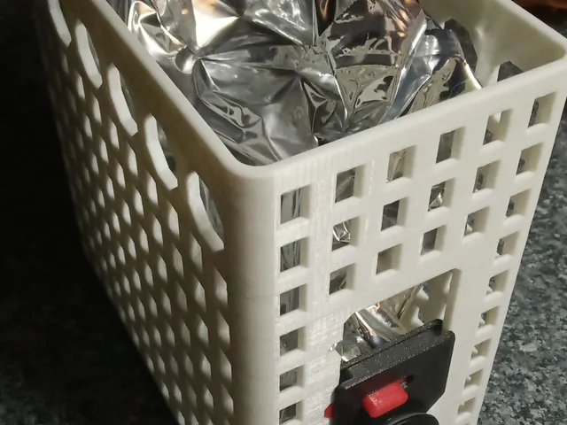 Basket for 3 liter Sangria or wine bag-in-box into the refrigerator