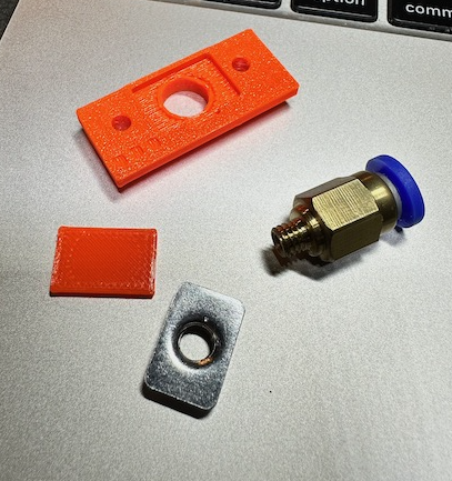 MMU3 Selector Front Plate w/M5 Tee-Nut & w/snap out print support by ...