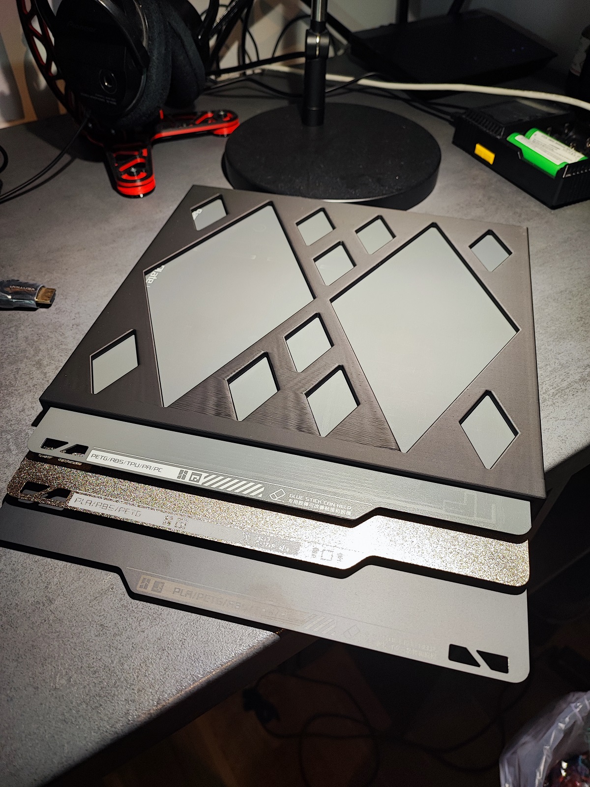 Bambu Lab Horizontal Plate Holder by WRotter Download free STL model