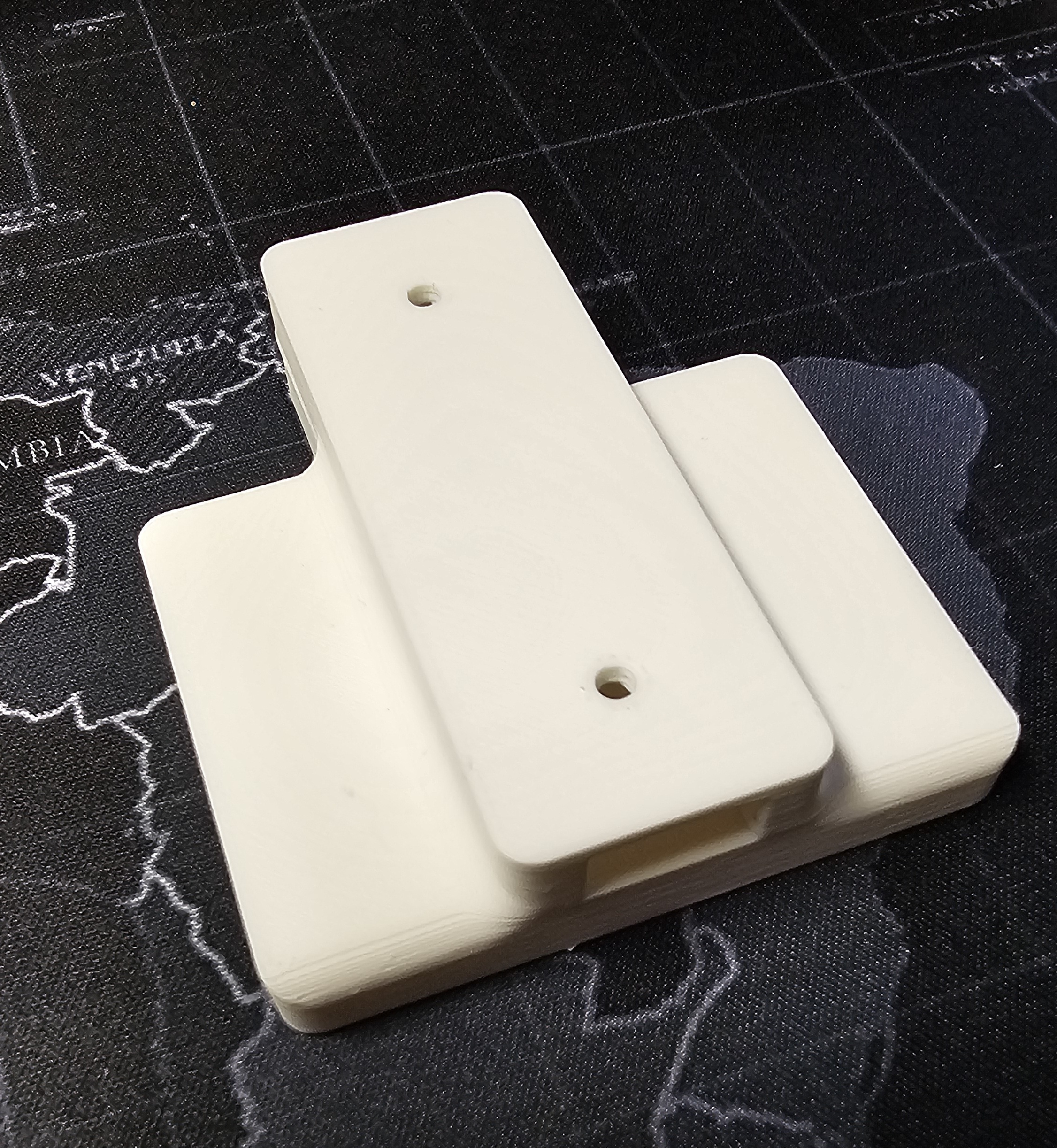 Garage door opener holder by Batman Download free STL model