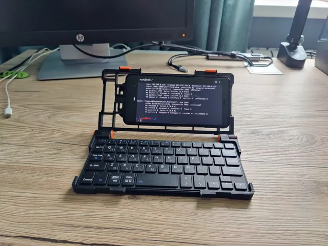 Pixel 3 XL Clamshell Palmtop - NetHunter C-deck v2.0.1
