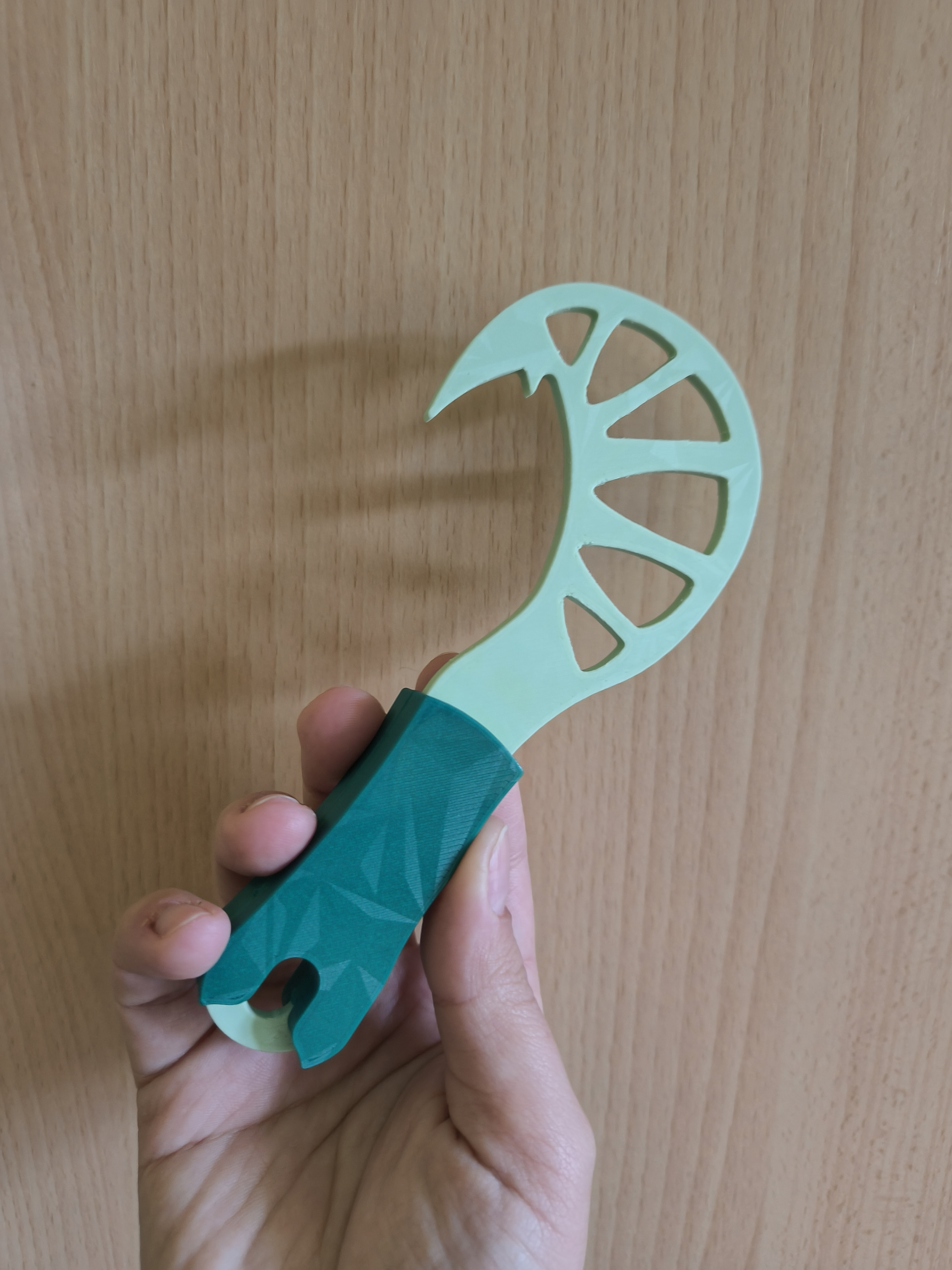 Abrelatas adaptado · Adapted can opener