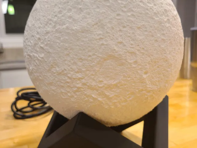 Elegant moon stand (no supports)