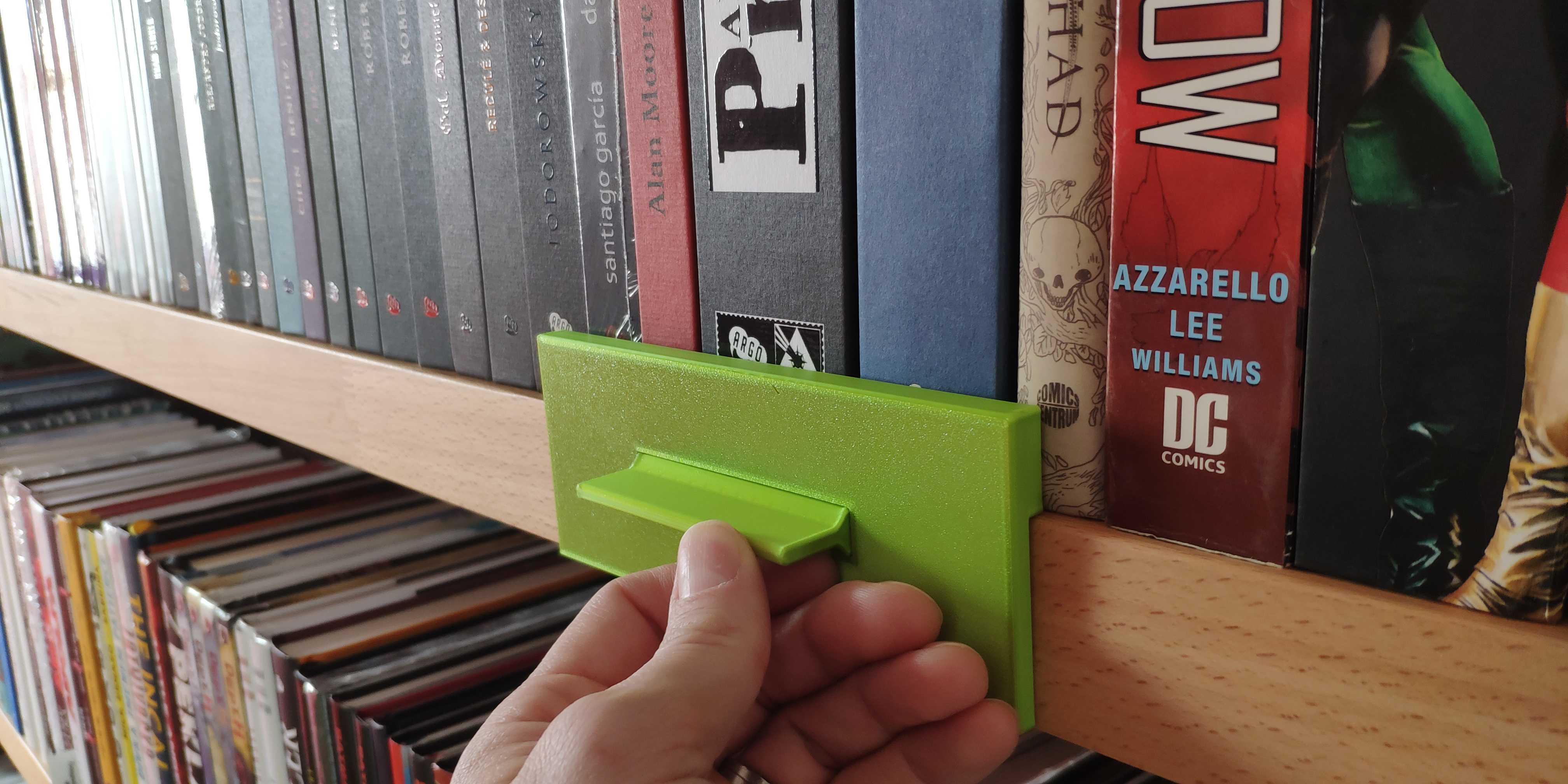 Bookshelf aligner