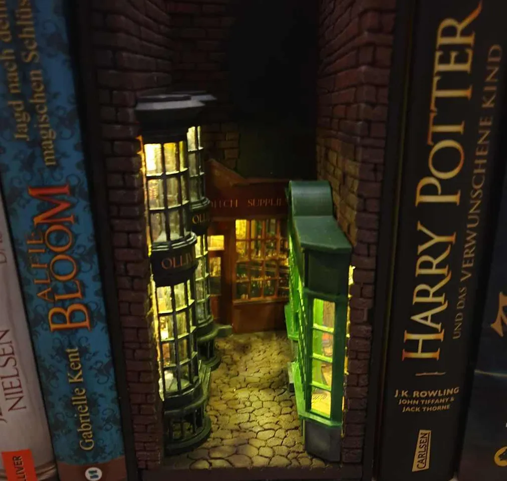 book nook Diagon Alley Harry Potter by Lennart