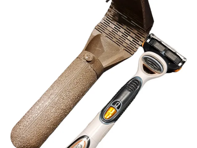 RAZOR TRAVEL CASE