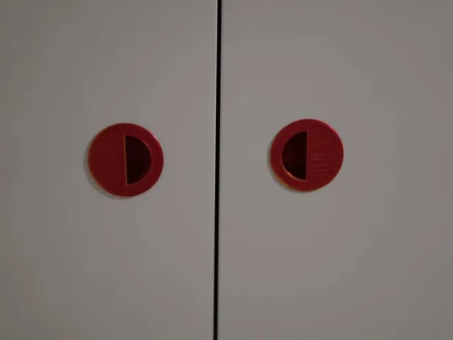 IKEA PAX door knob flat
