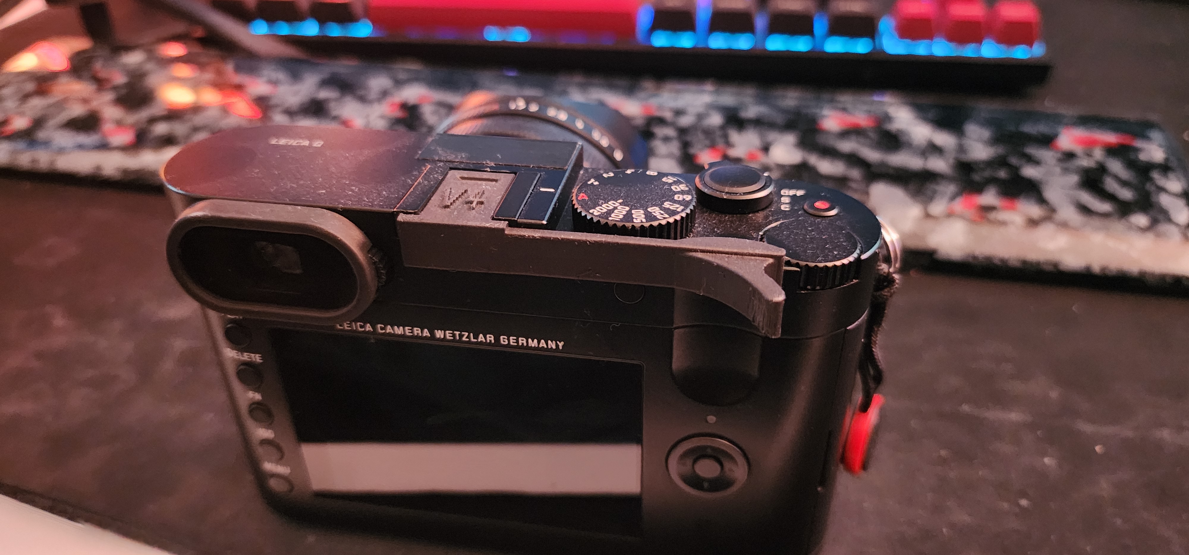 Leica Q thumbgrip