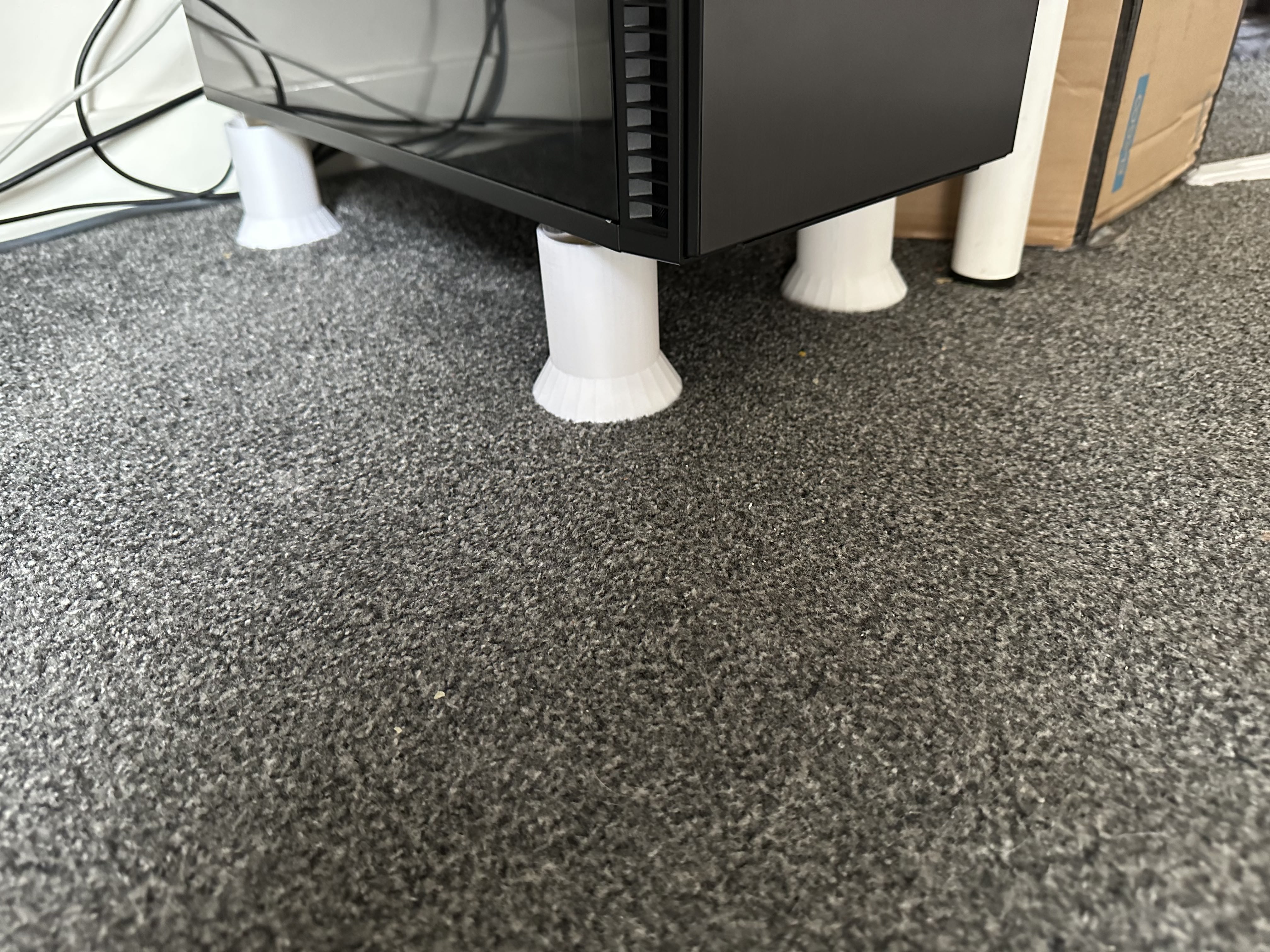 Fractal Design Case Riser Feet