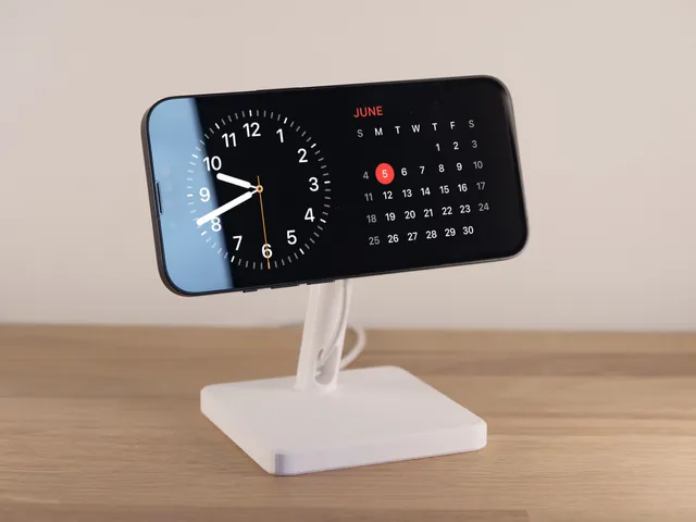 Magsafe charger stand for iPhone - standby mode