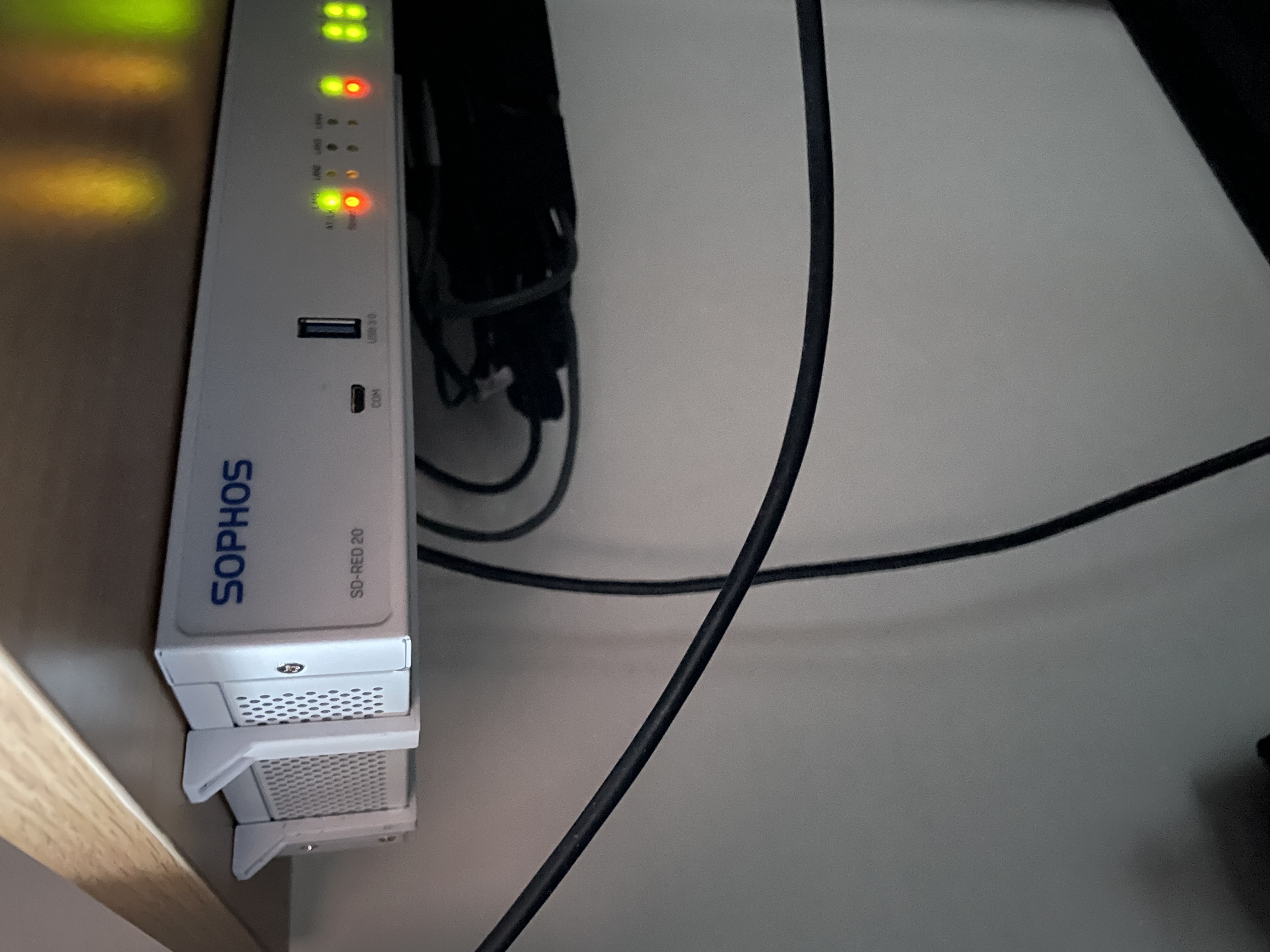 Underdesk Mount Sophos SD-RED 20