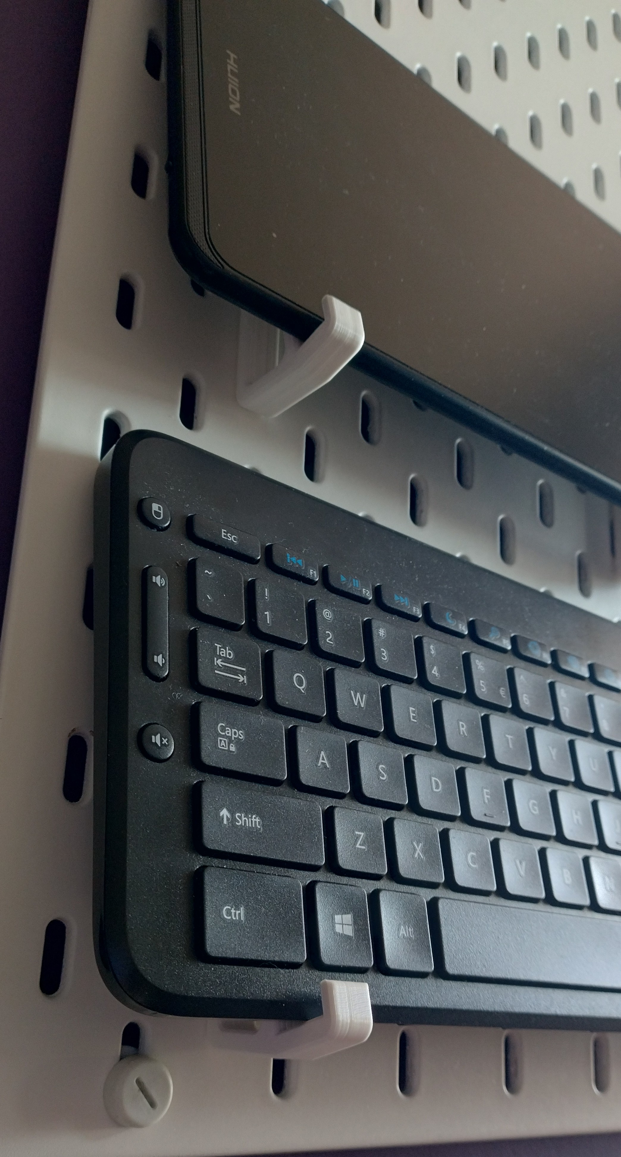 SKÅDIS Slim Keyboard/Tablet Holder
