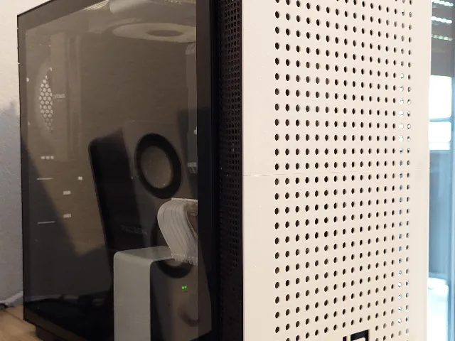 NZXT H210 Magnetic front panel