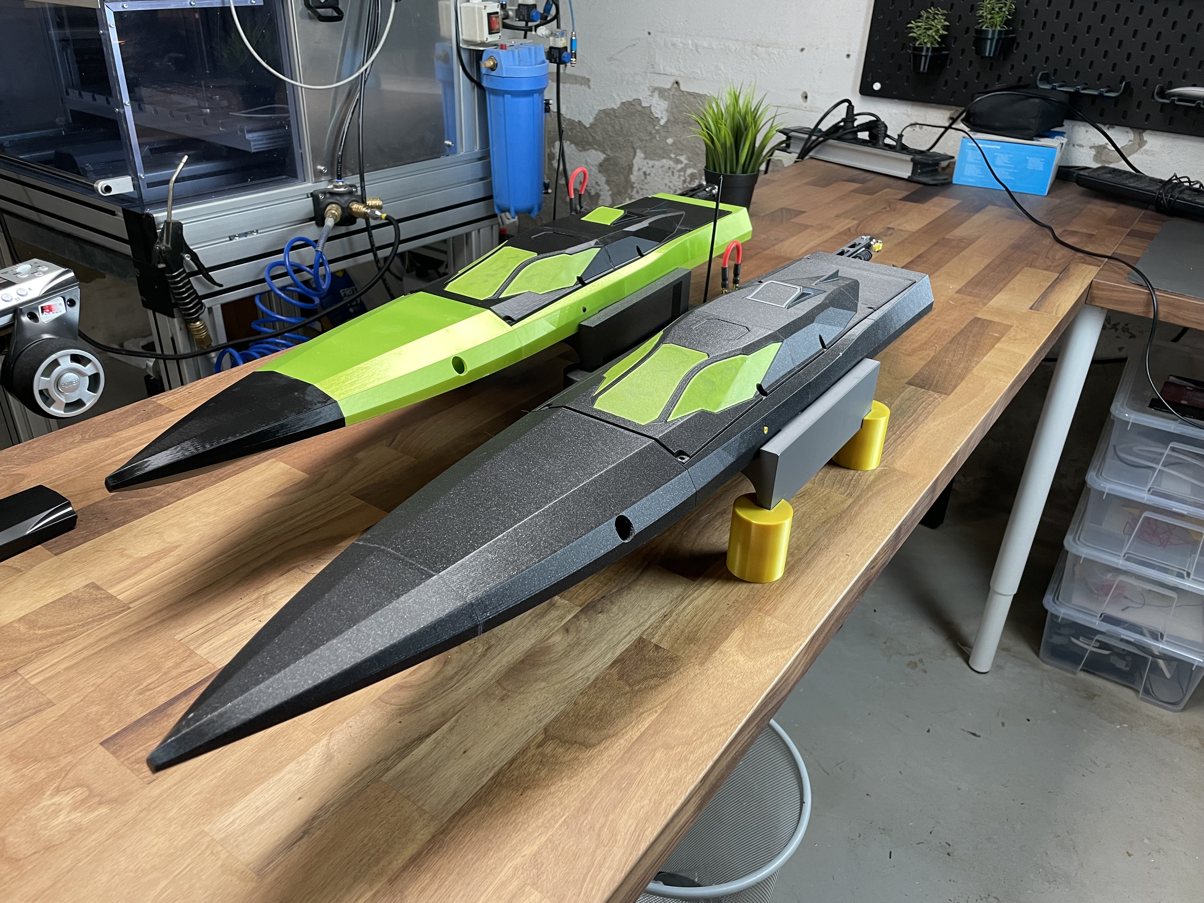 X7 RC Raceboat Stand