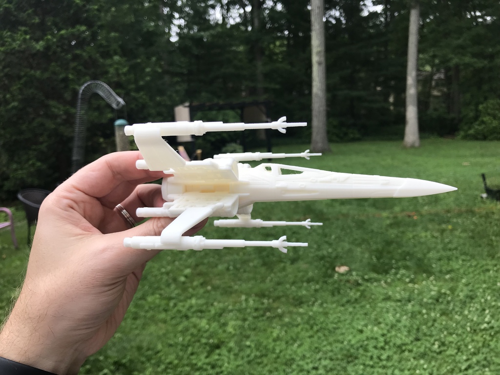 Incom T-70 X-Wing Starfighter - 1/64 scale
