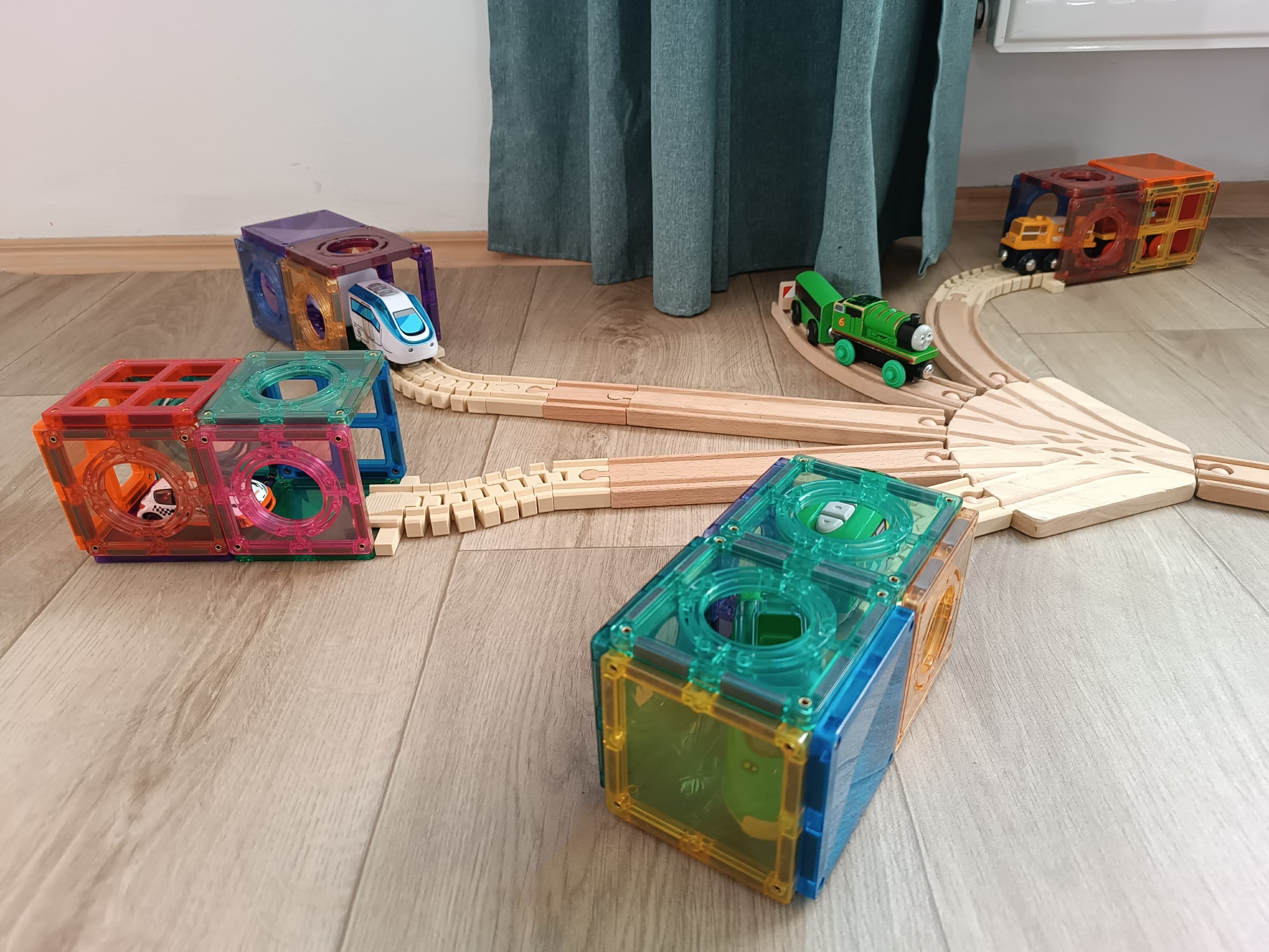Flexible Rails compatible with Connectix, Magna-Tiles and others