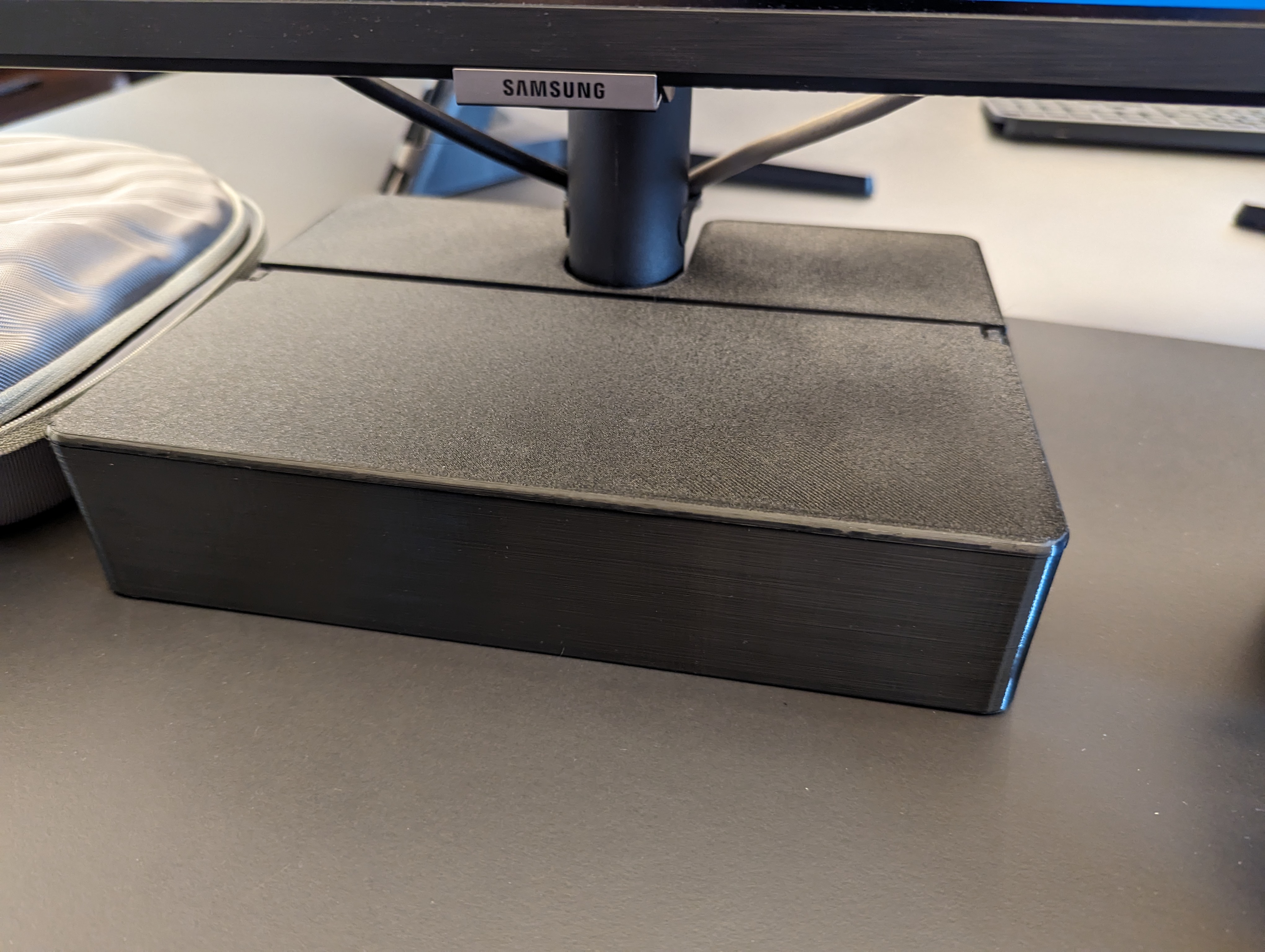 Samsung 27" S80A storage box
