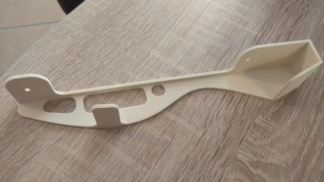 Leaflet holder