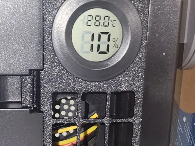 Remix of AD5X/AD5M Vent Cover with Temperature and Moisture Meter