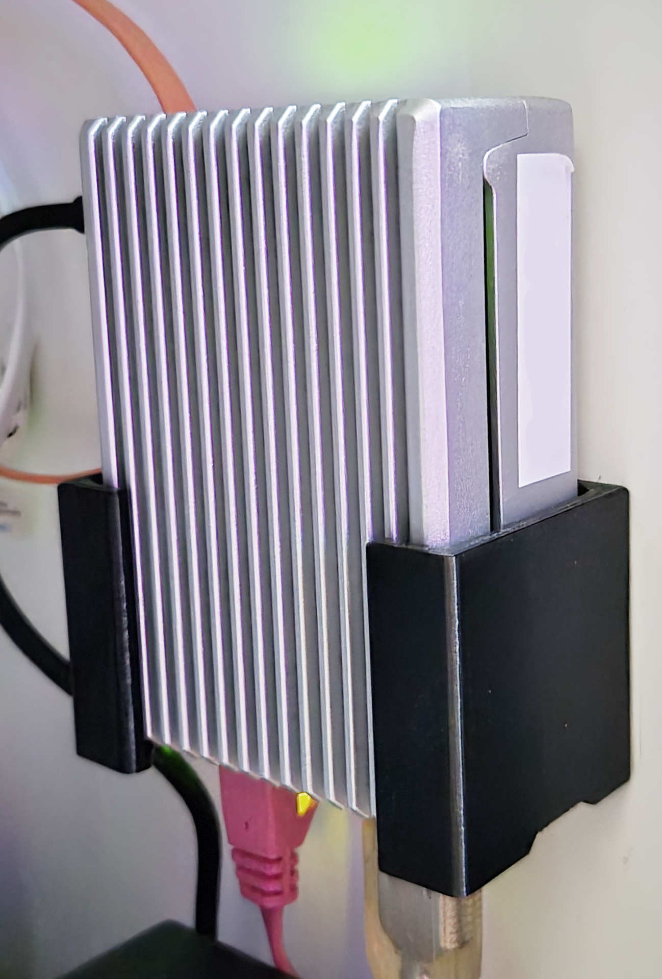 Wallmount for BerryBase Full Armor RPi 5 Housing