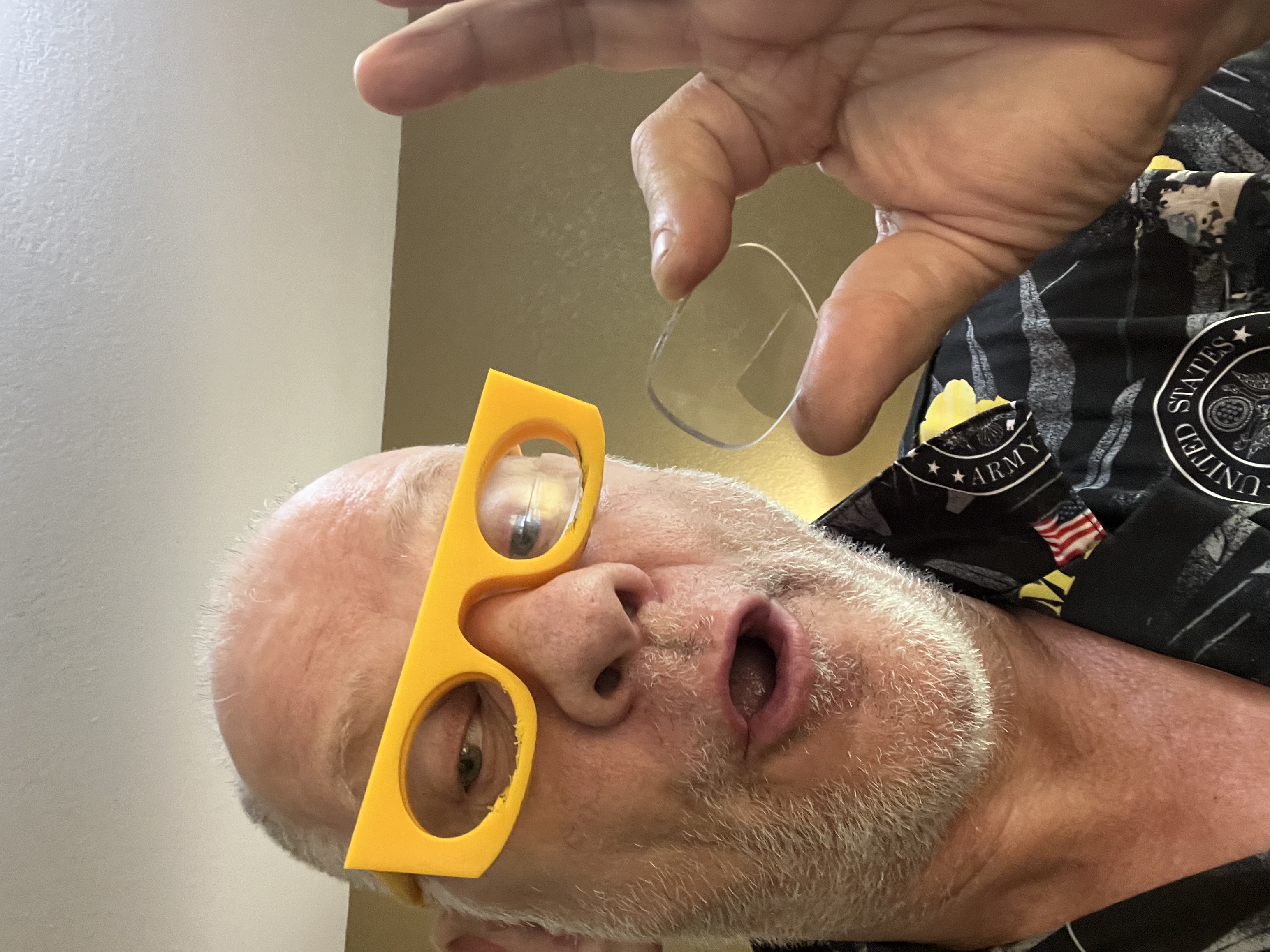 Glasses emergency replacement