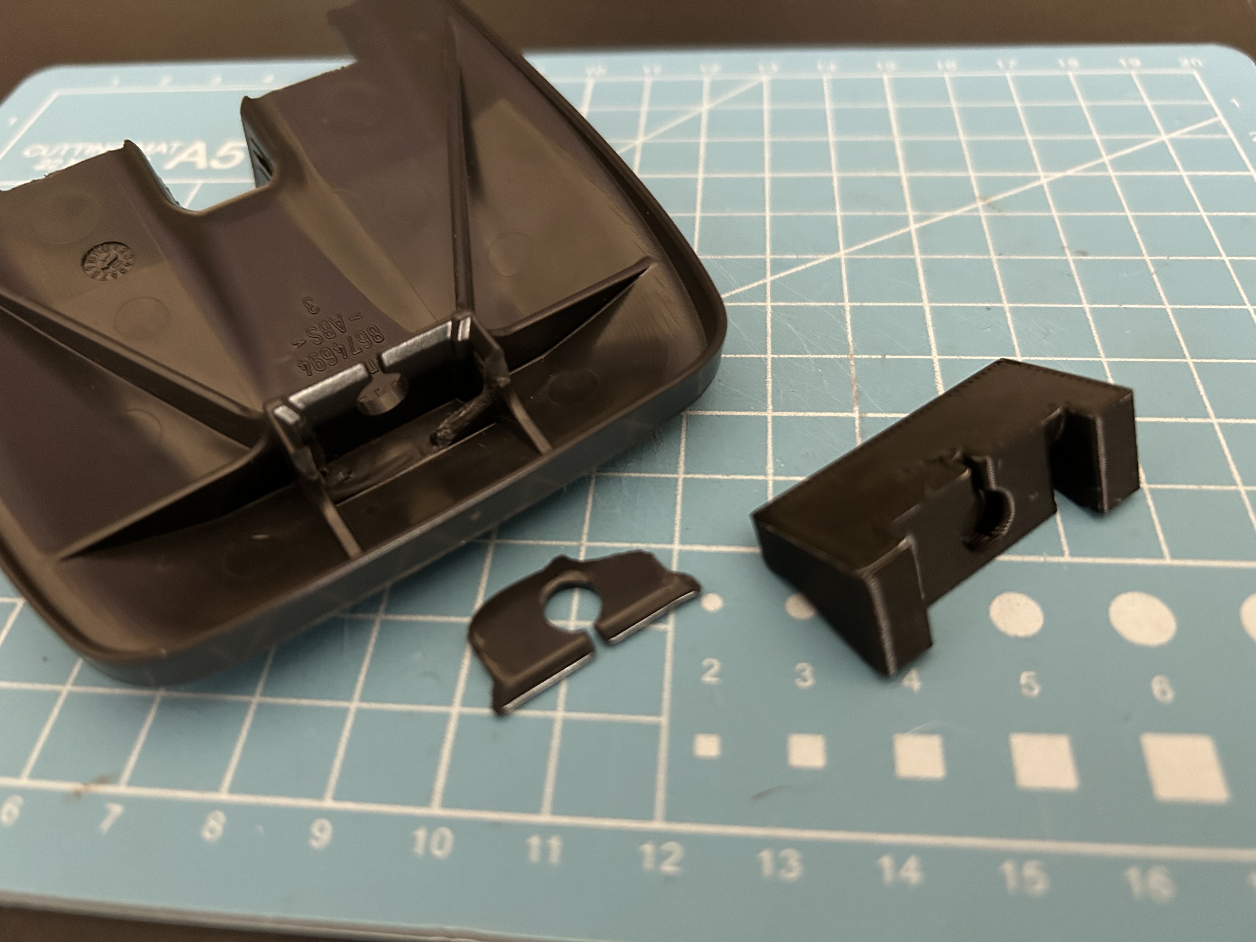 Volvo Front seat mount cover repair by Schaffer.la Download free STL