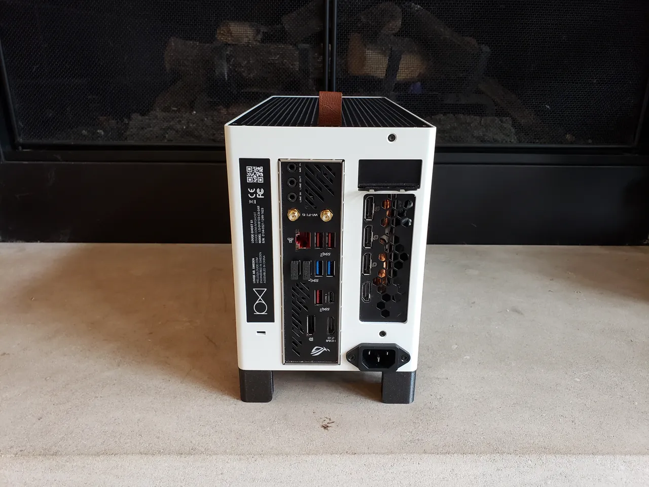 Louqe Ghost S1 Case Feet with I/O by drewman | Download free STL 