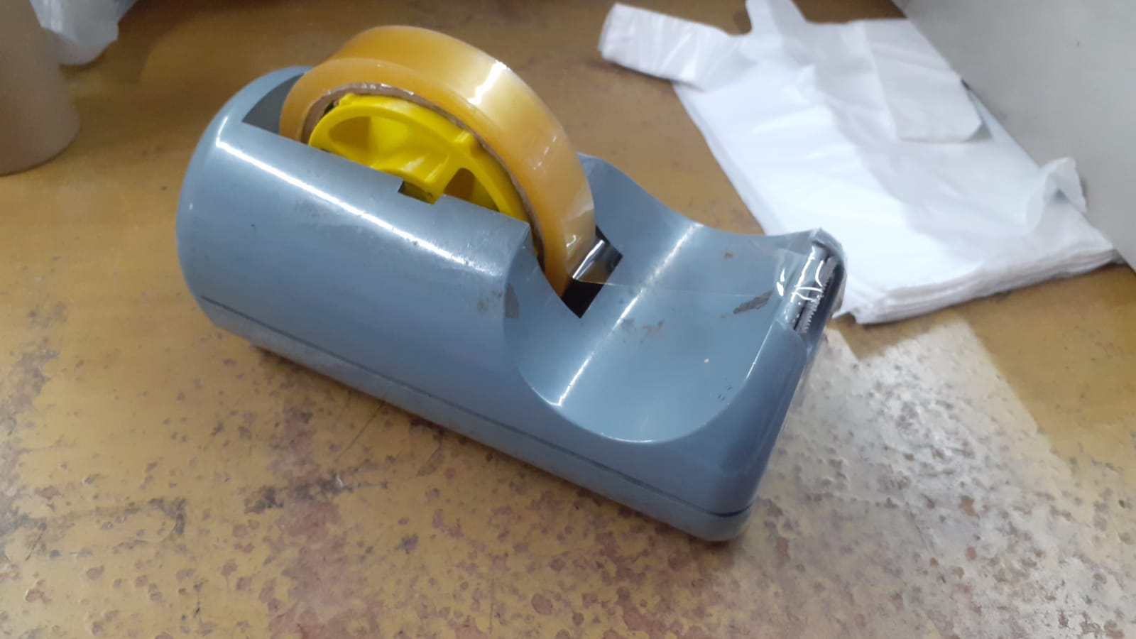 tape dispenser wheel (with removable axis) by Marcos Download free