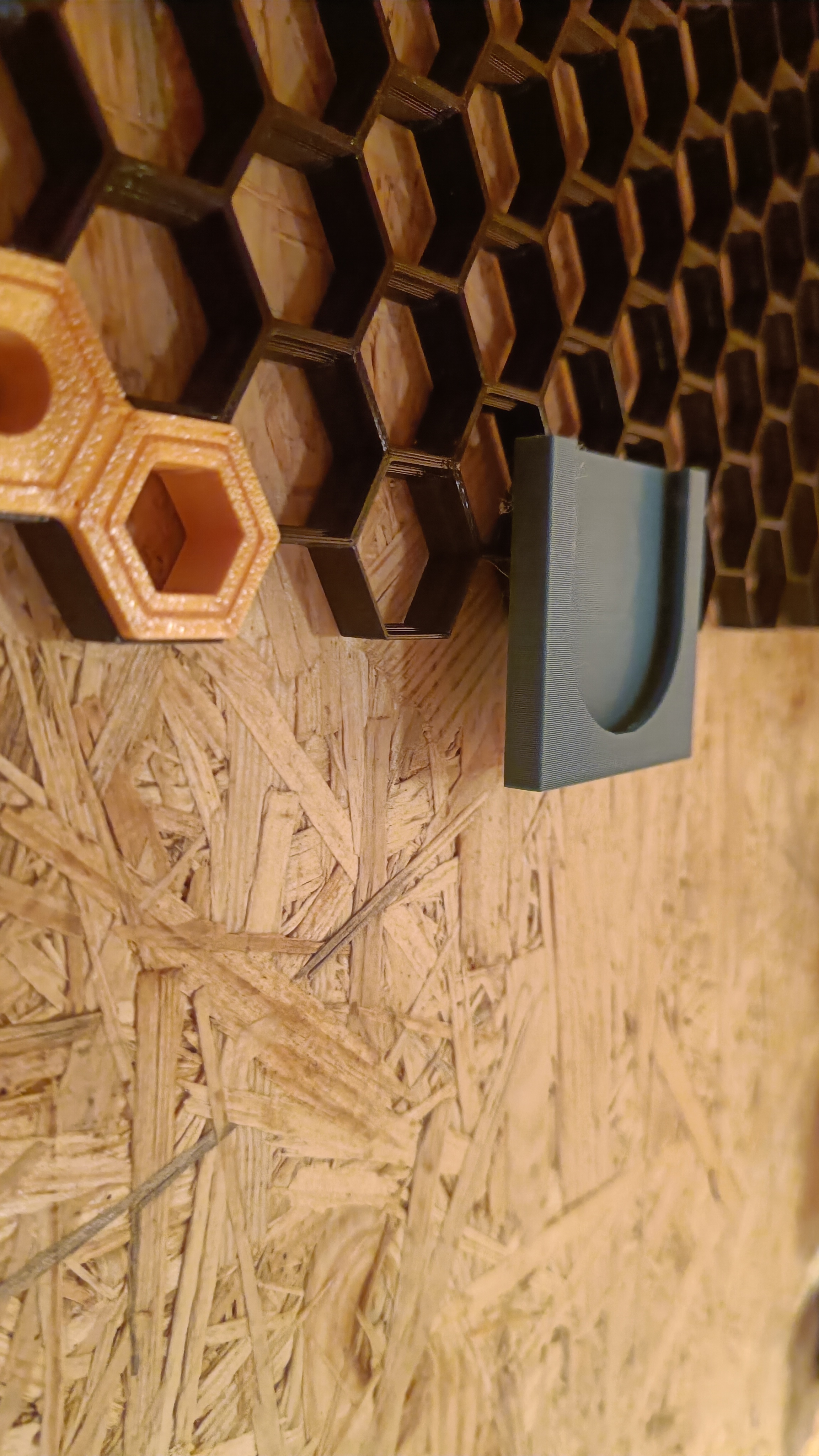 Popsocket holder for phone (honeycomb compatible)