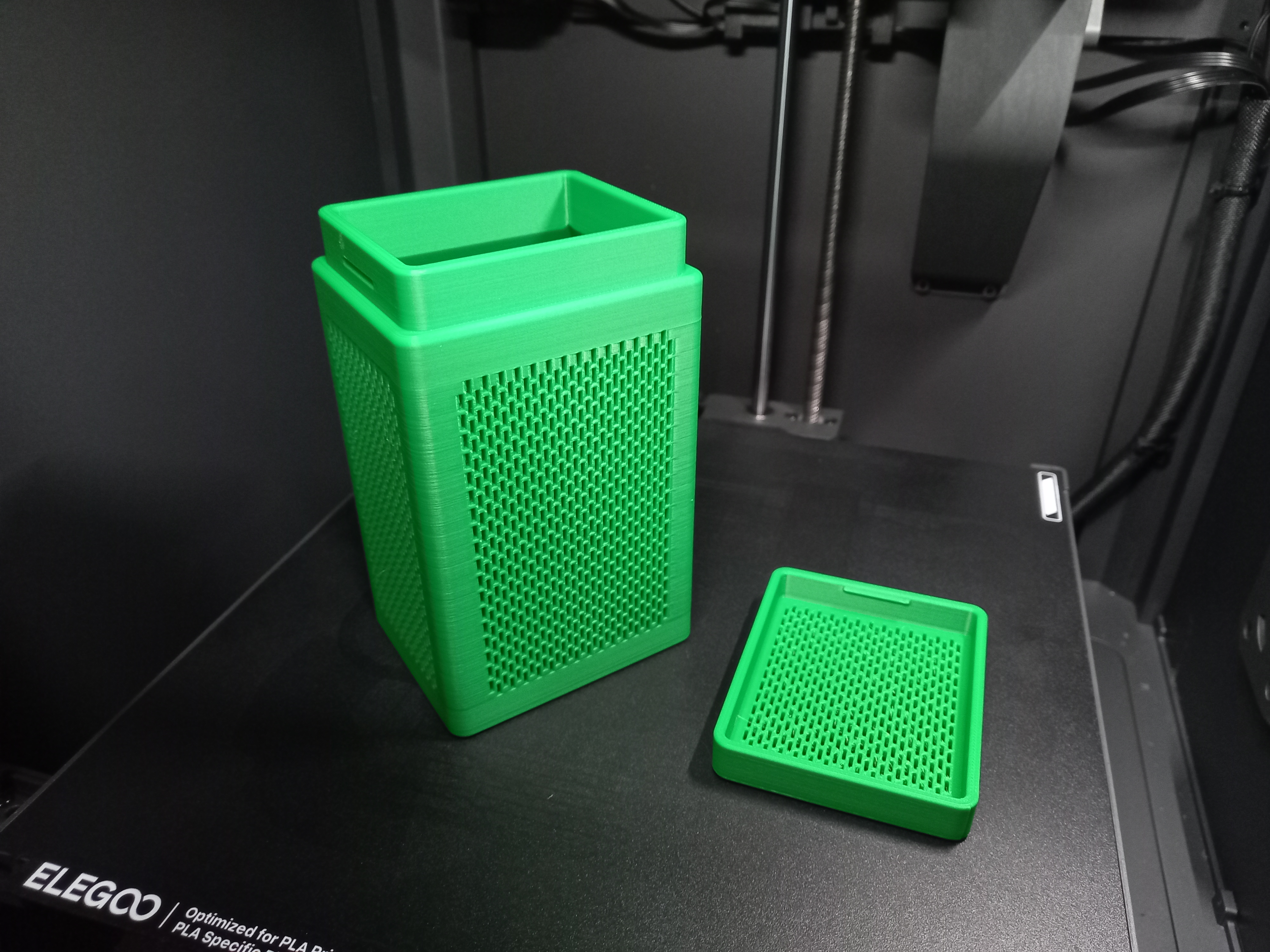 Desiccant holder - bulk spool storage box
