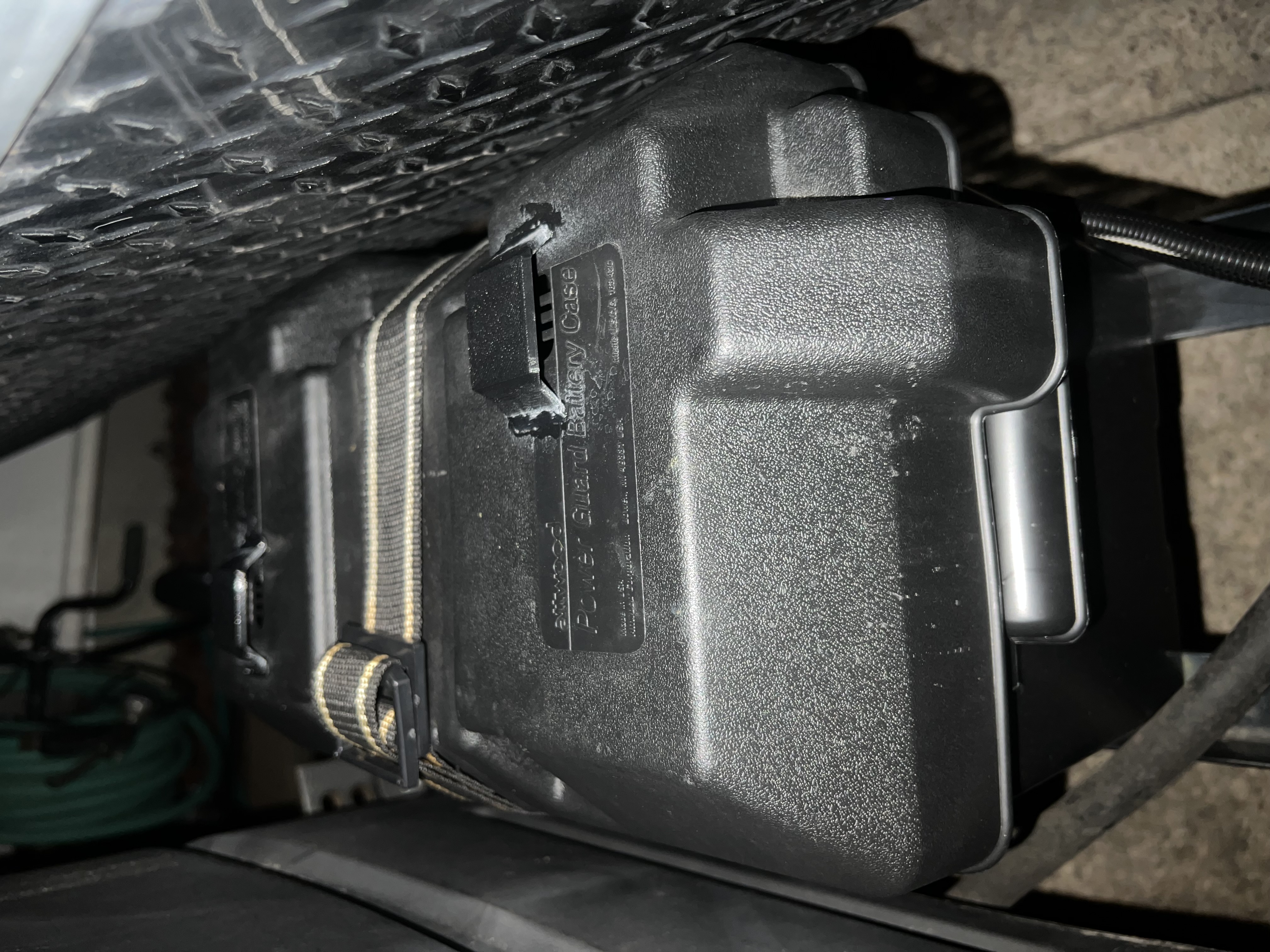 Miniatura 2 do modelo 3D Battery box vent covers
