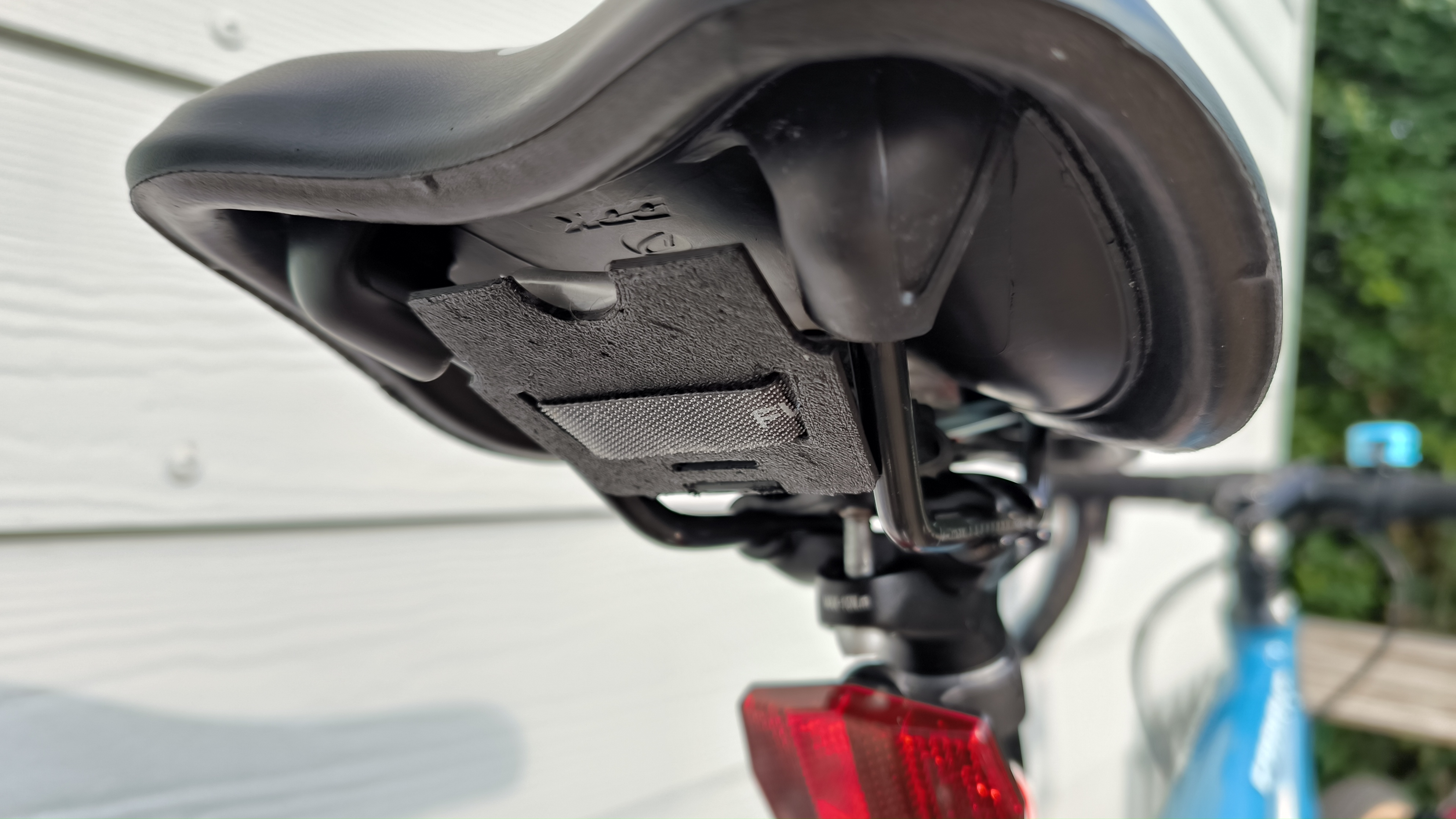 Secret saddle compartment