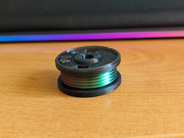 Mini filament spool sampler