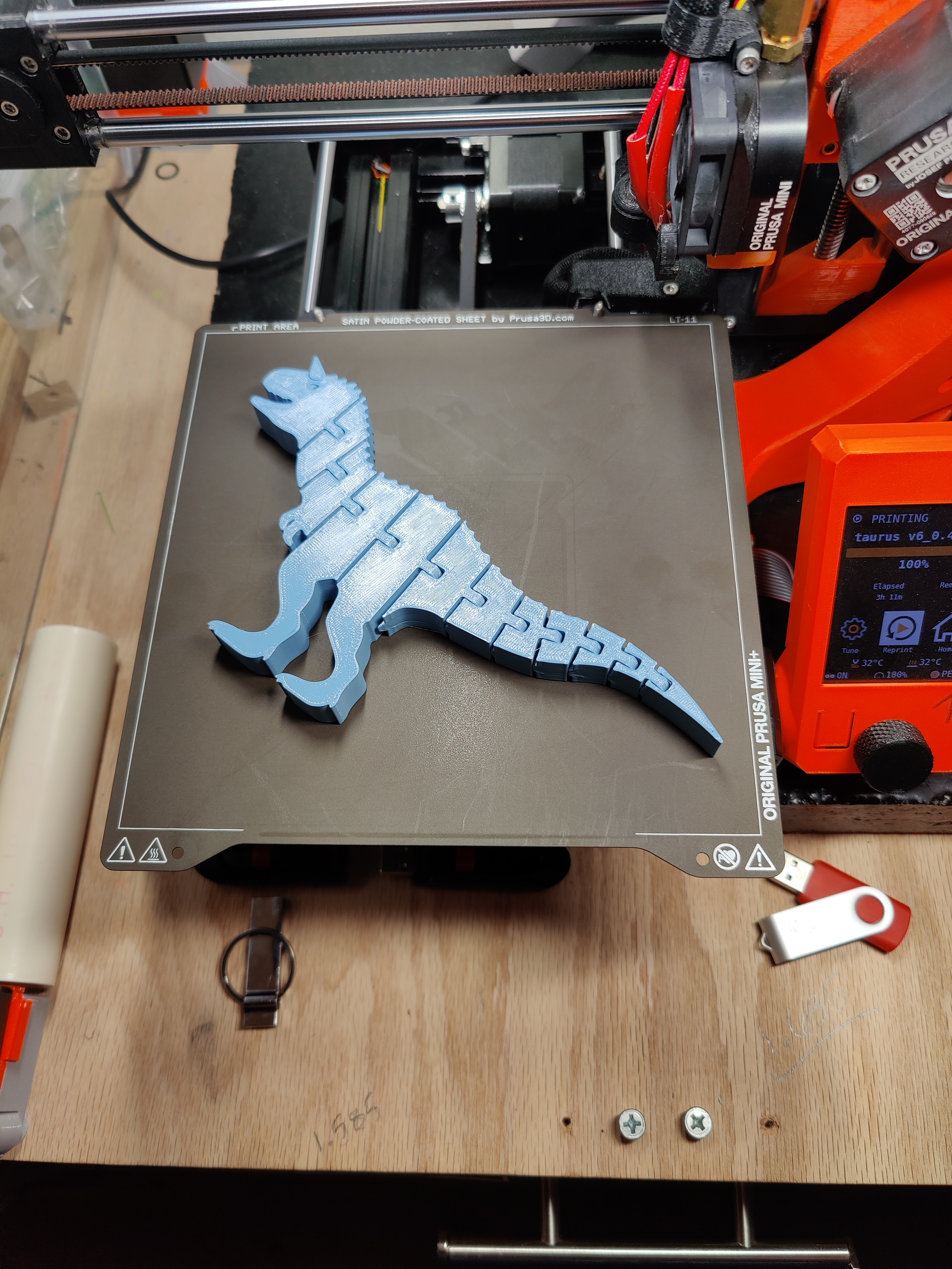 Miniatura 4 do modelo 3D Flexi Carnotaurus (small version)