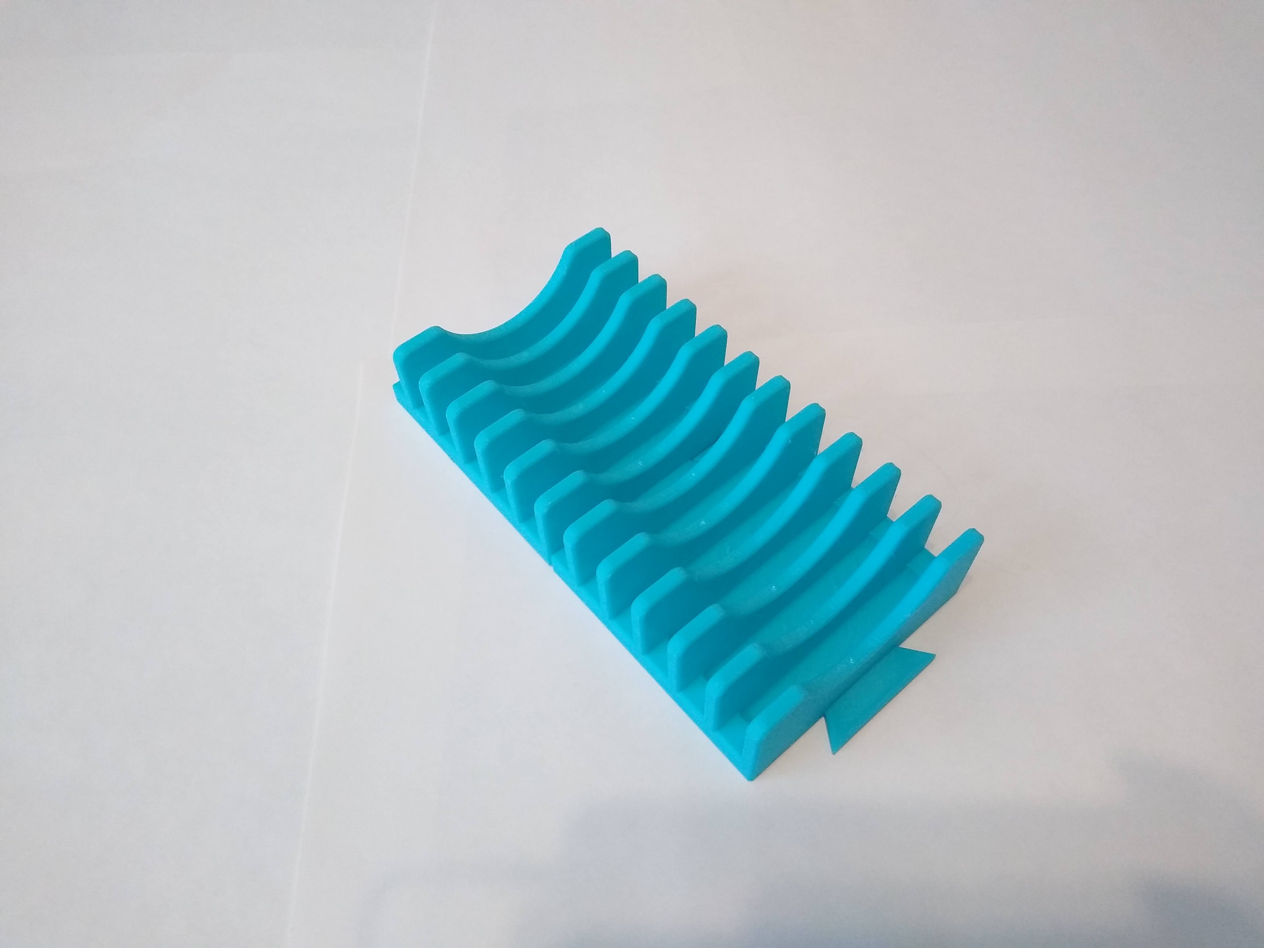 Tupperware Lid Holder by Devise3D