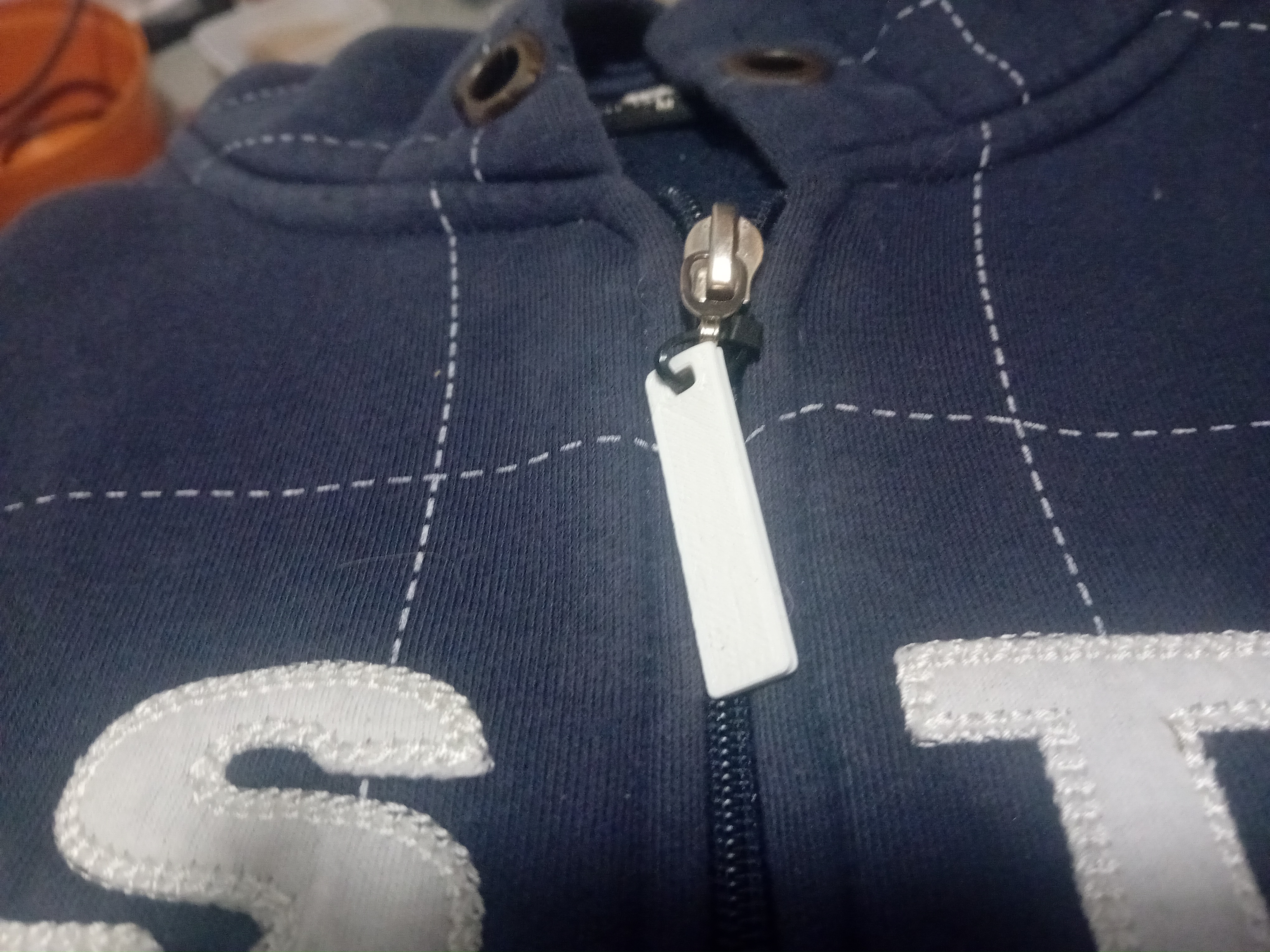 Miniatura 3 do modelo 3D zipper puller replacement